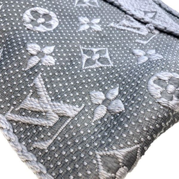 Louis Vuitton Louis Vuitton Louis Vuitton Echarpe Logomania Wool Silk Scarf Textile Scarf M74742 DUTY FREE for USA Size ONE SIZE - 7 Thumbnail