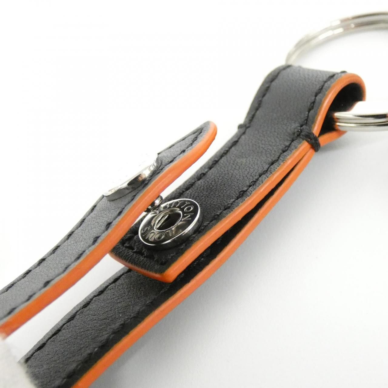Louis Vuitton Louis Vuitton Louis Vuitton Porte Cle Belt Tab Damier Cobalt Keyring Textile Key Chain M67776 DUTY FREE for USA Size ONE SIZE - 3 Thumbnail