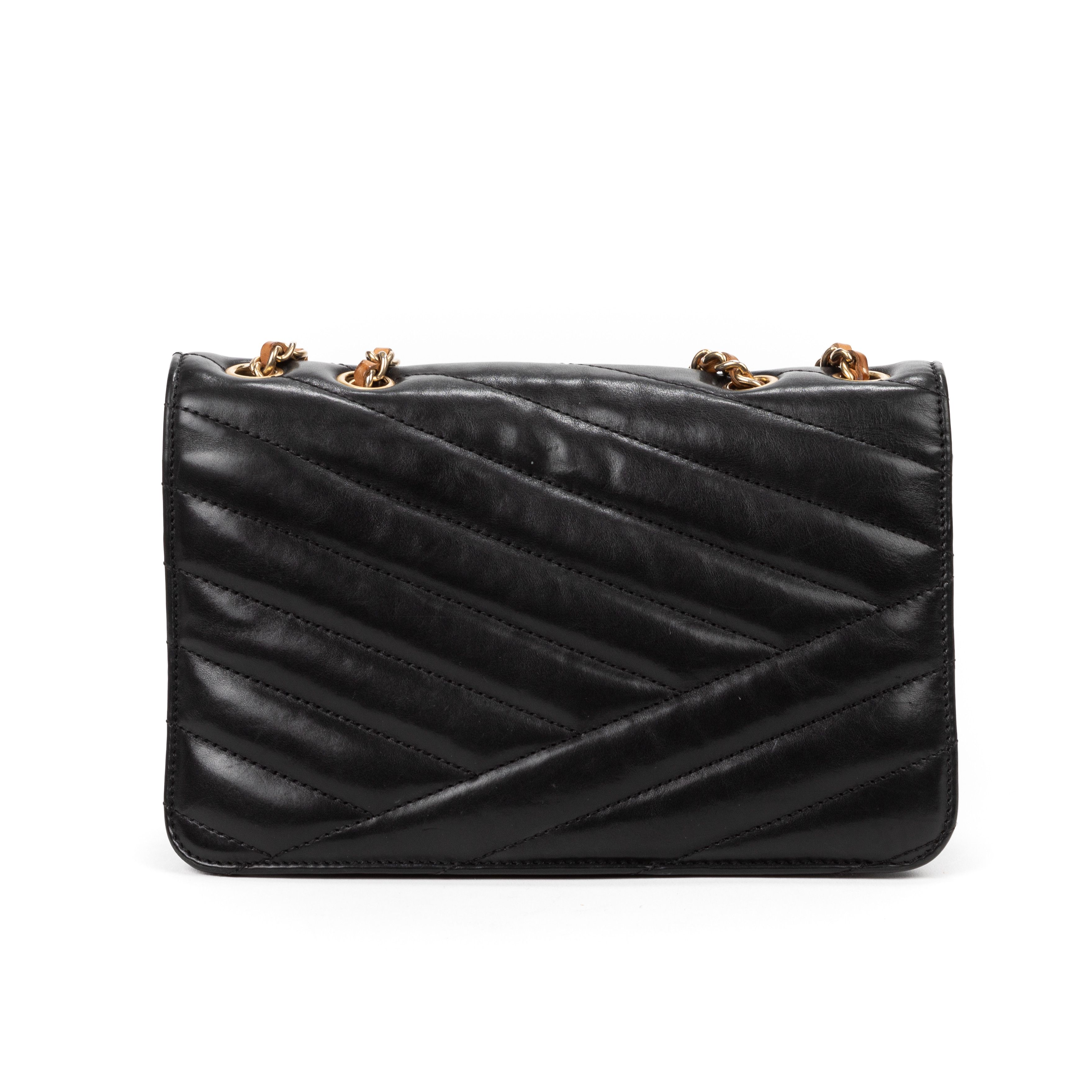 Chanel Gabrielle Flap Small Size ONE SIZE - 4 Thumbnail