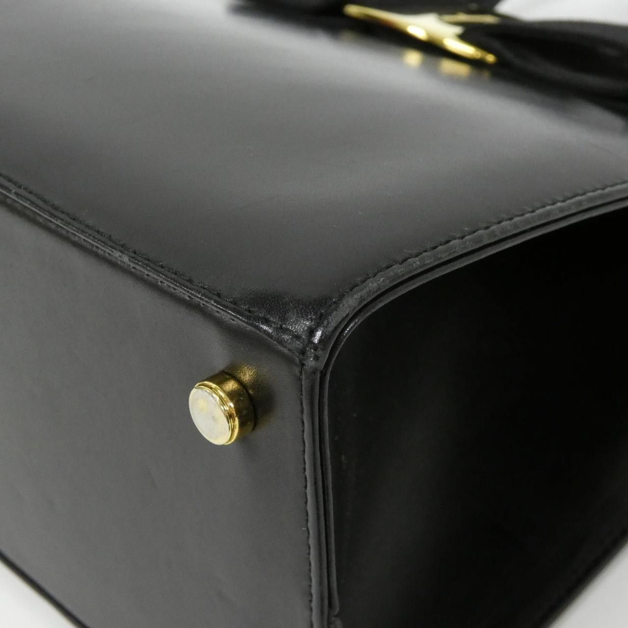 Salvatore Ferragamo Salvatore Ferragamo Salvatore Ferragamo 21 4178 Calf Shoulder Bag Leather Crossbody Bag 21 4178 DUTY FREE for USA Size ONE SIZE - 3 Thumbnail
