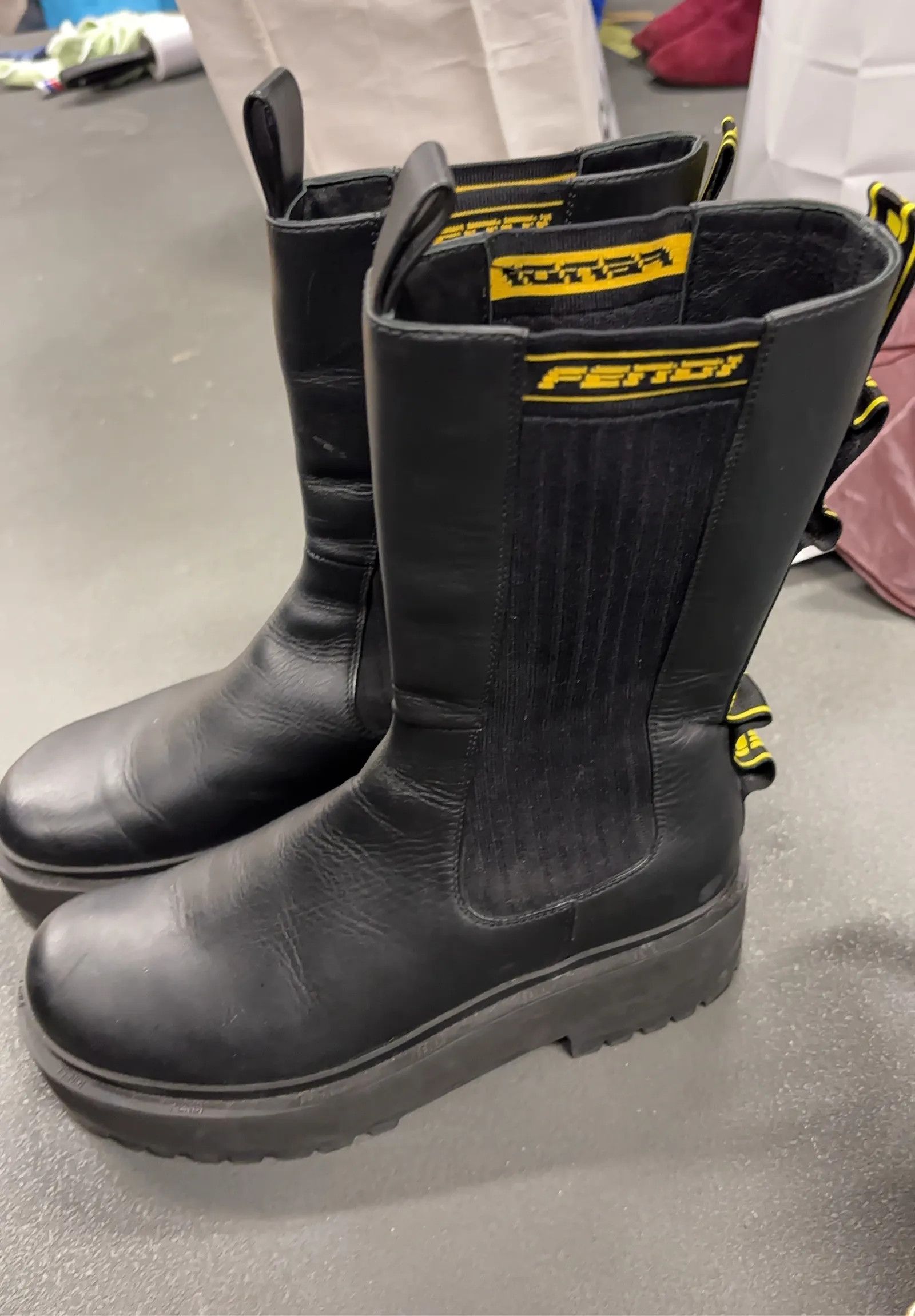 Fendi Fendi Boots Size US 7 / IT 37 - 4 Thumbnail