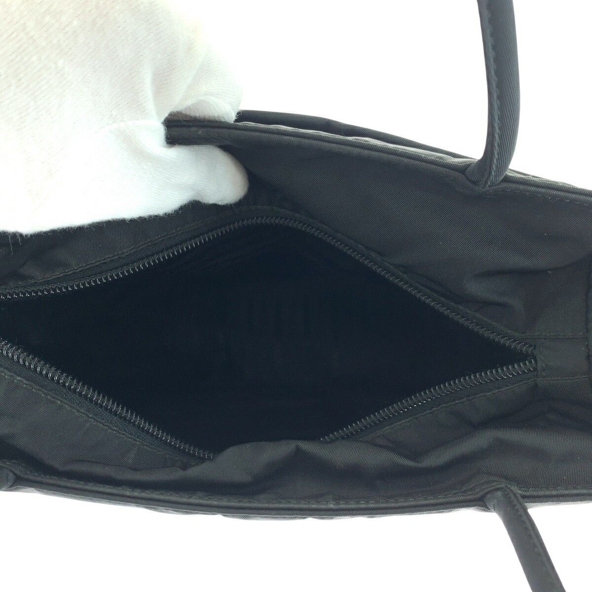 Prada Prada Prada Tessuto Triangle Logo Plate Nylon 2way Bag Textile Shoulder Bag DUTY FREE for USA Size ONE SIZE - 9 Thumbnail
