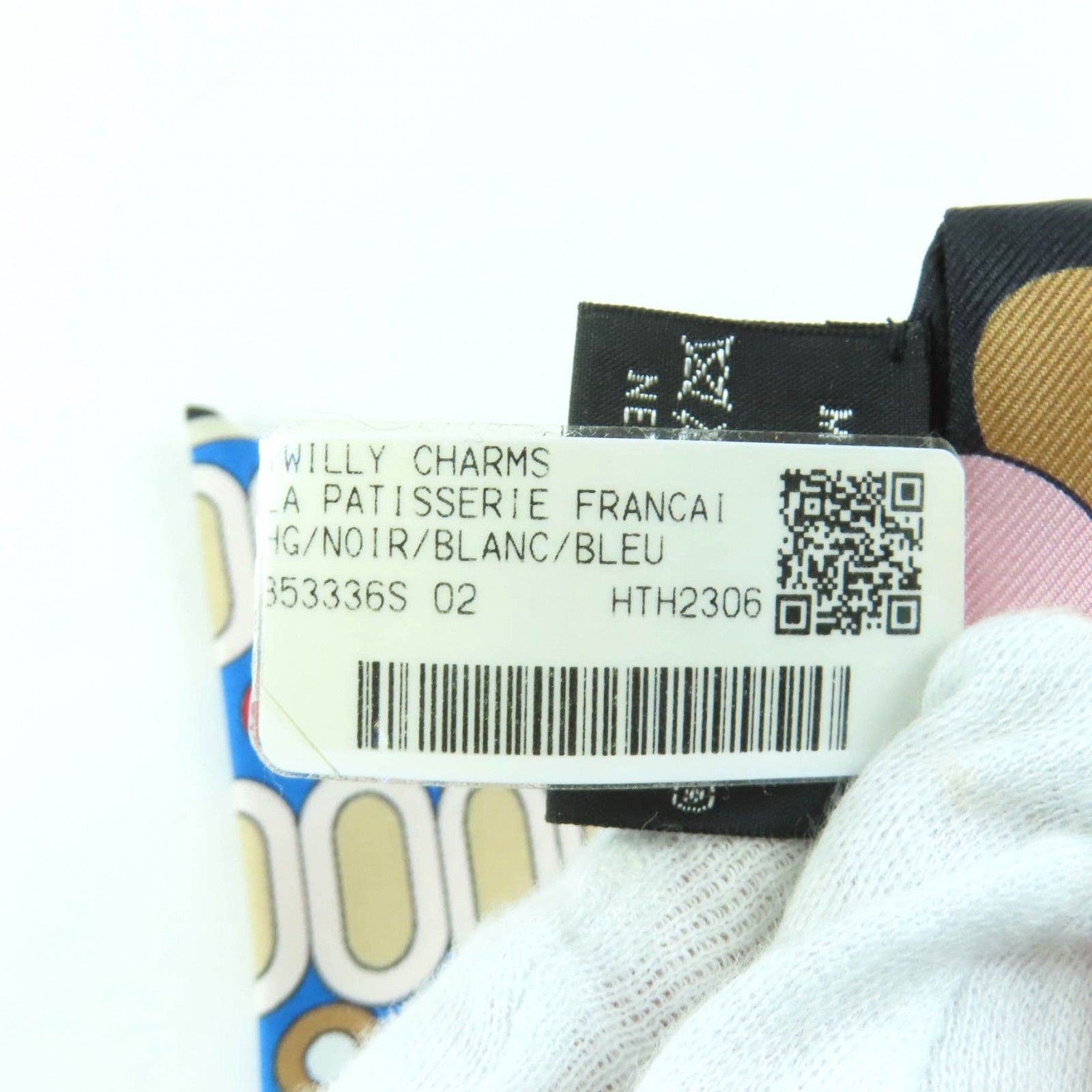 Hermes Hermes Hermès La Patisserie Francaise Twilly Charms Silk Scarf Textile Scarf DUTY FREE for USA Size ONE SIZE - 9 Thumbnail