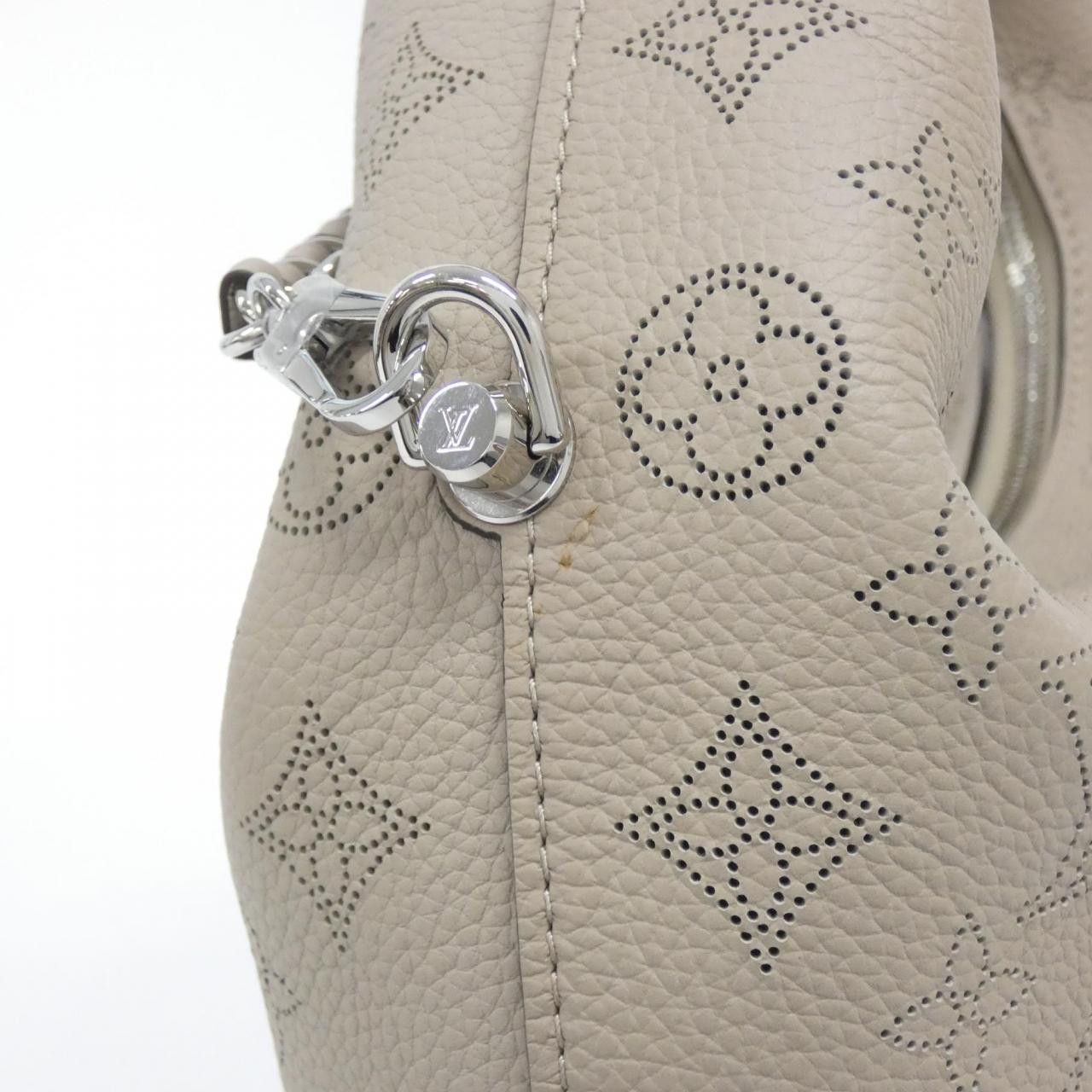 Louis Vuitton Louis Vuitton Louis Vuitton Mahina Calf Shoulder Bag Leather Crossbody Bag M20701 DUTY FREE for USA Size ONE SIZE - 3 Thumbnail