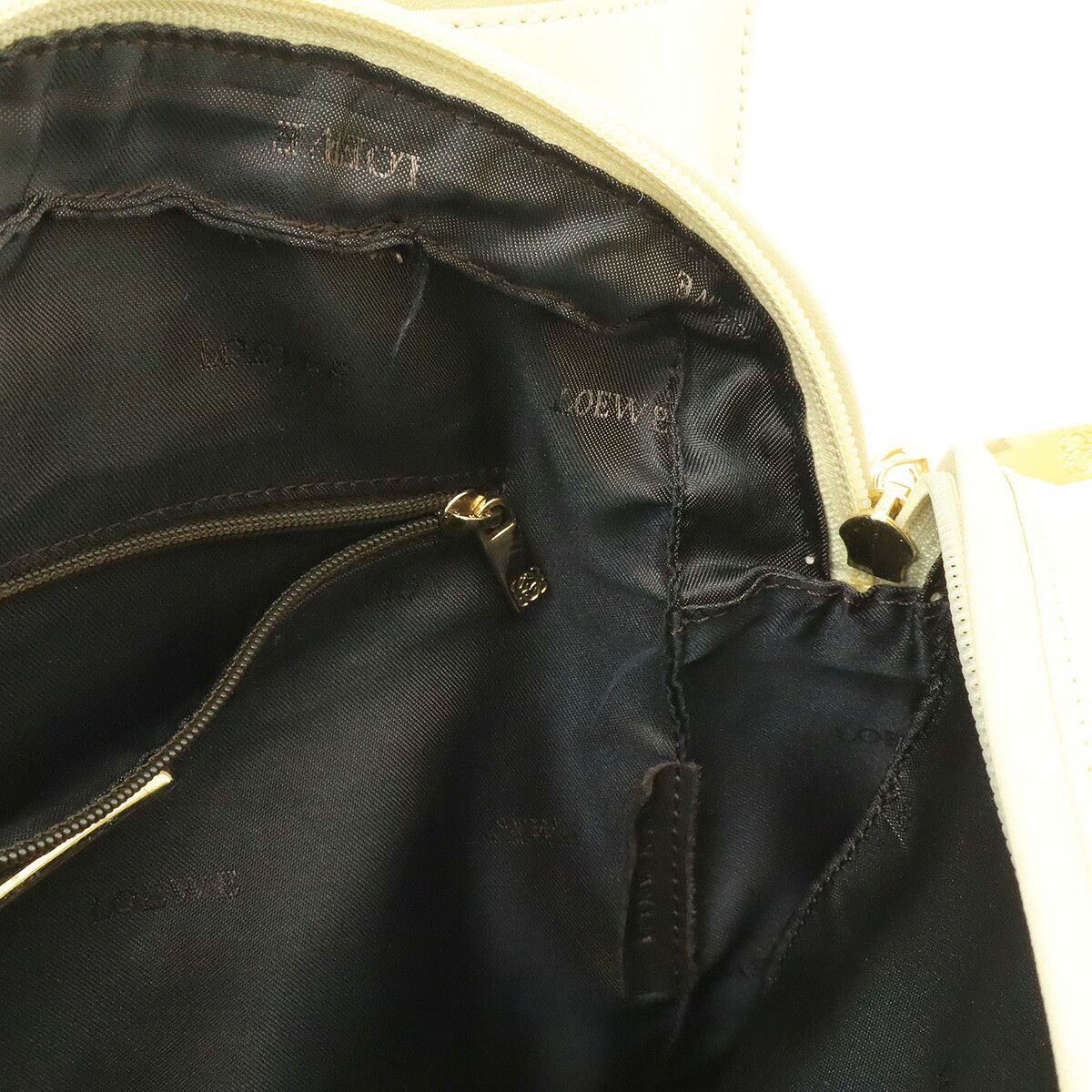 Loewe Loewe Loewe Anagram Leather 2way Bag Leather Shoulder Bag DUTY FREE for USA Size ONE SIZE - 7 Thumbnail