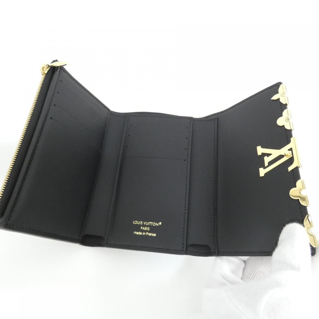 Louis Vuitton Louis Vuitton Louis Vuitton Capucines Taurillon Wallet Leather Short Wallet M82764 DUTY FREE for USA Size ONE SIZE - 4 Thumbnail