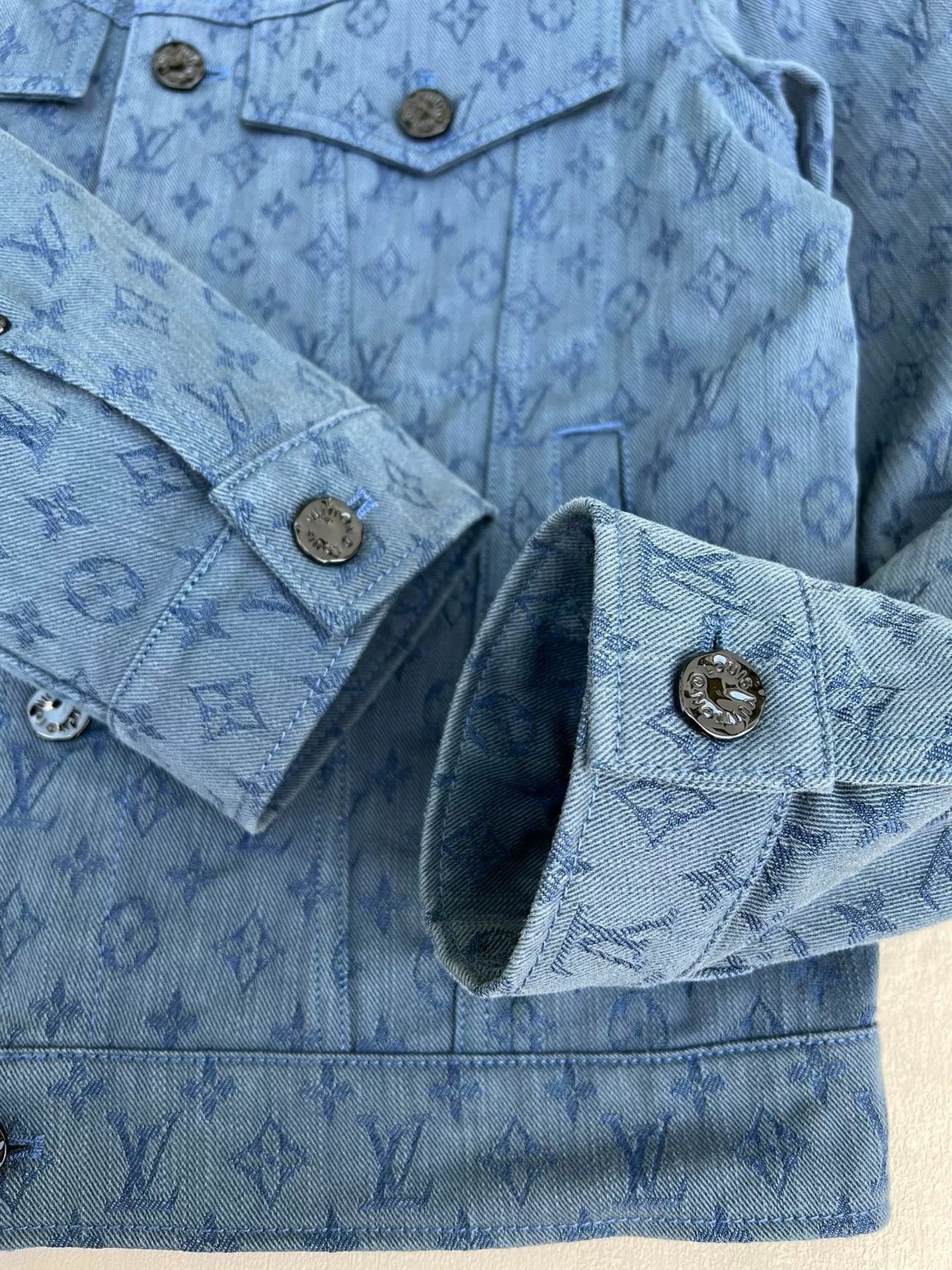 Louis Vuitton Louis Vuitton All-Over Print Denim Jacket Size US S / EU 44-46 / 1 - 4 Thumbnail