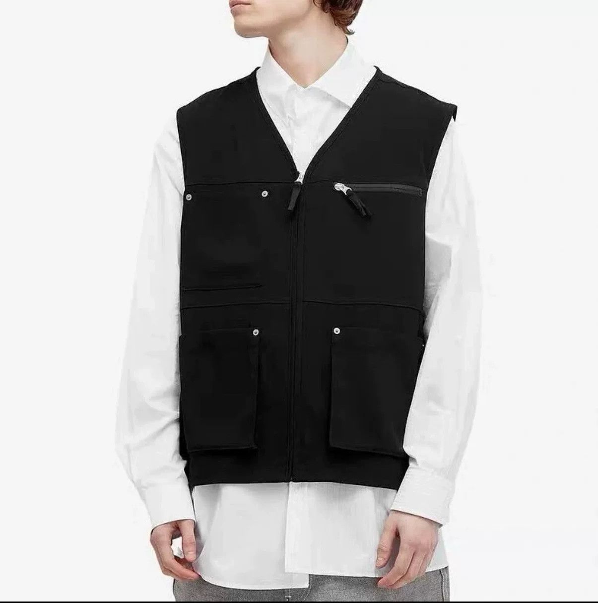 Maison Margiela Maison Margiela 24SS Solid V-Neck Zip Vest Size US S / EU 44-46 / 1 - 3 Thumbnail