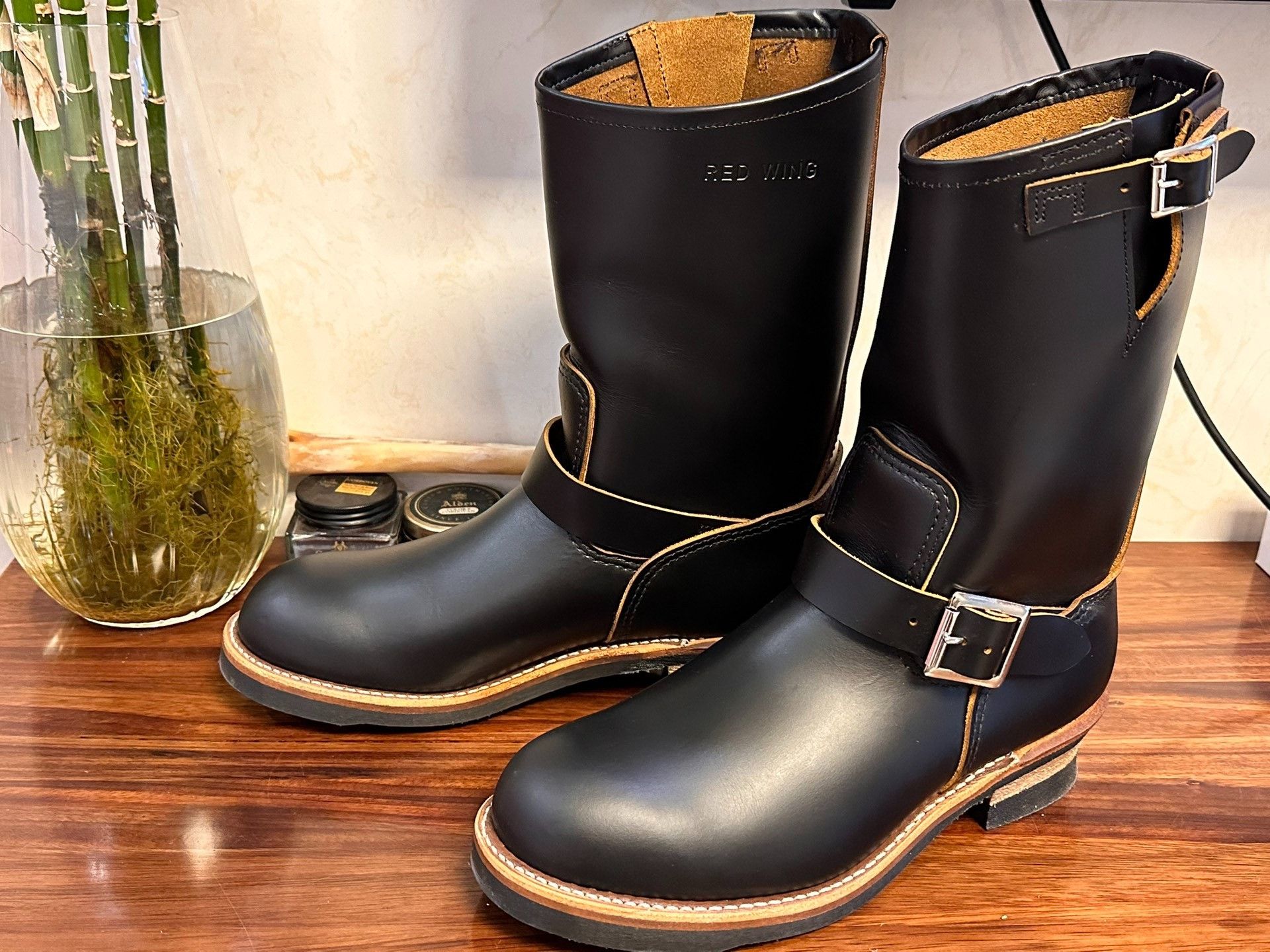 Red Wing Red Wing 2966 Engineer Boots Size US 9 / EU 42 - 2 Thumbnail