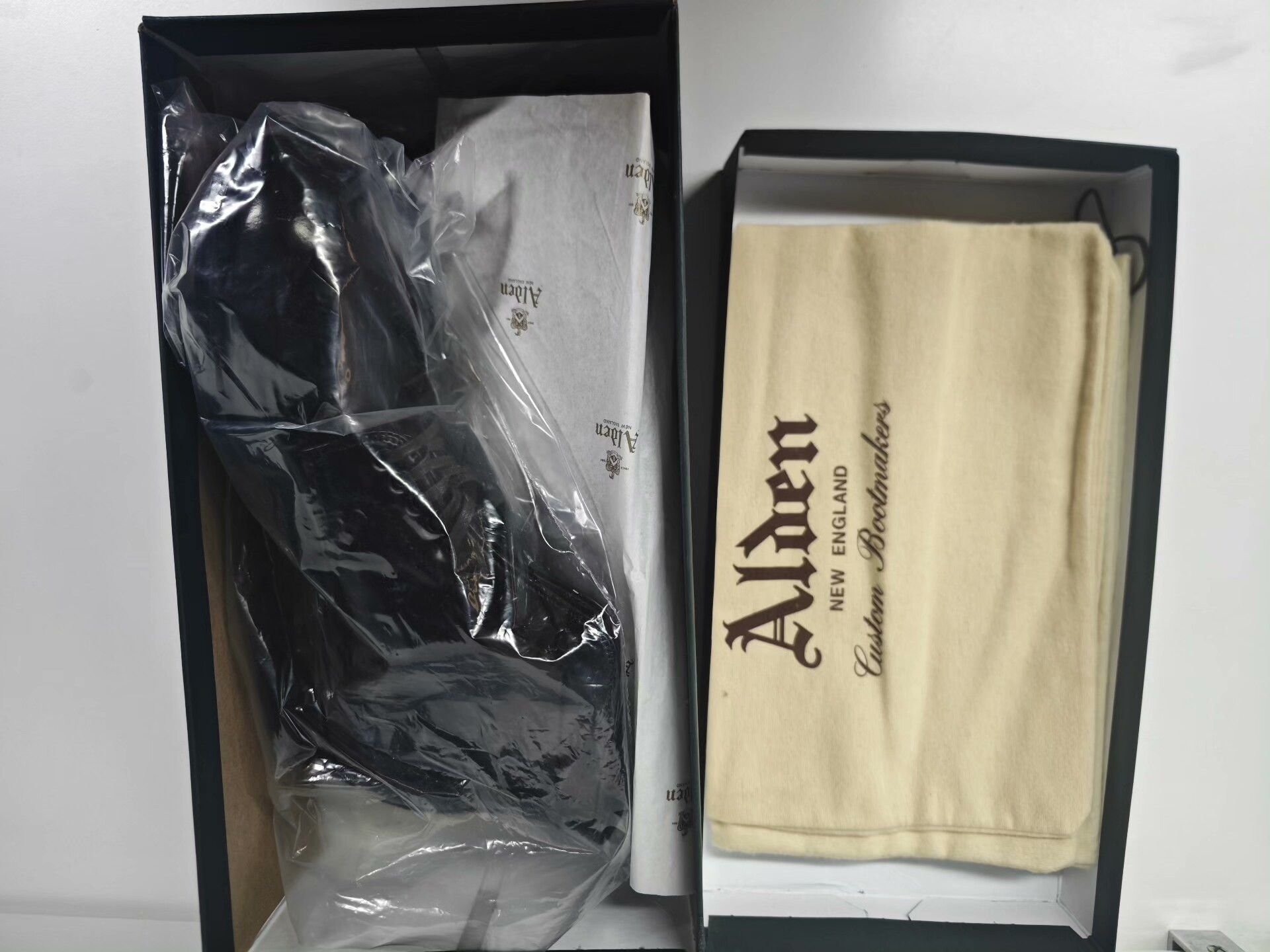 Alden Alden Plain Toe M Last Shoes Size US 7 / EU 40 - 7 Thumbnail