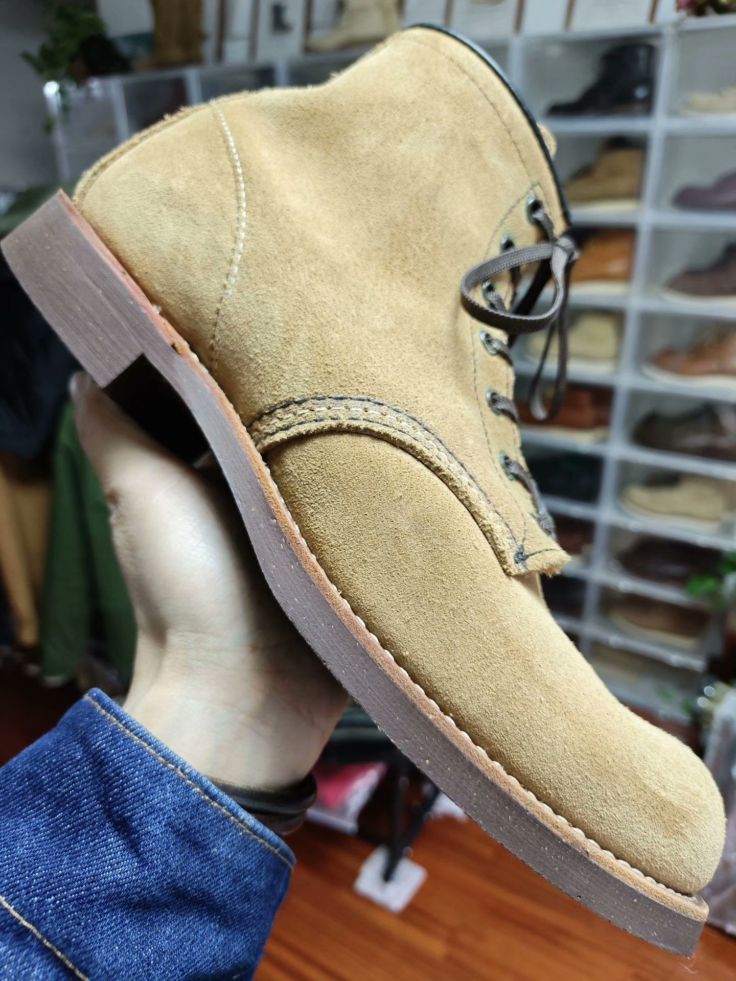 Red Wing Red Wing 9162 Suede Work Boots Size US 9.5 / EU 42-43 - 3 Thumbnail