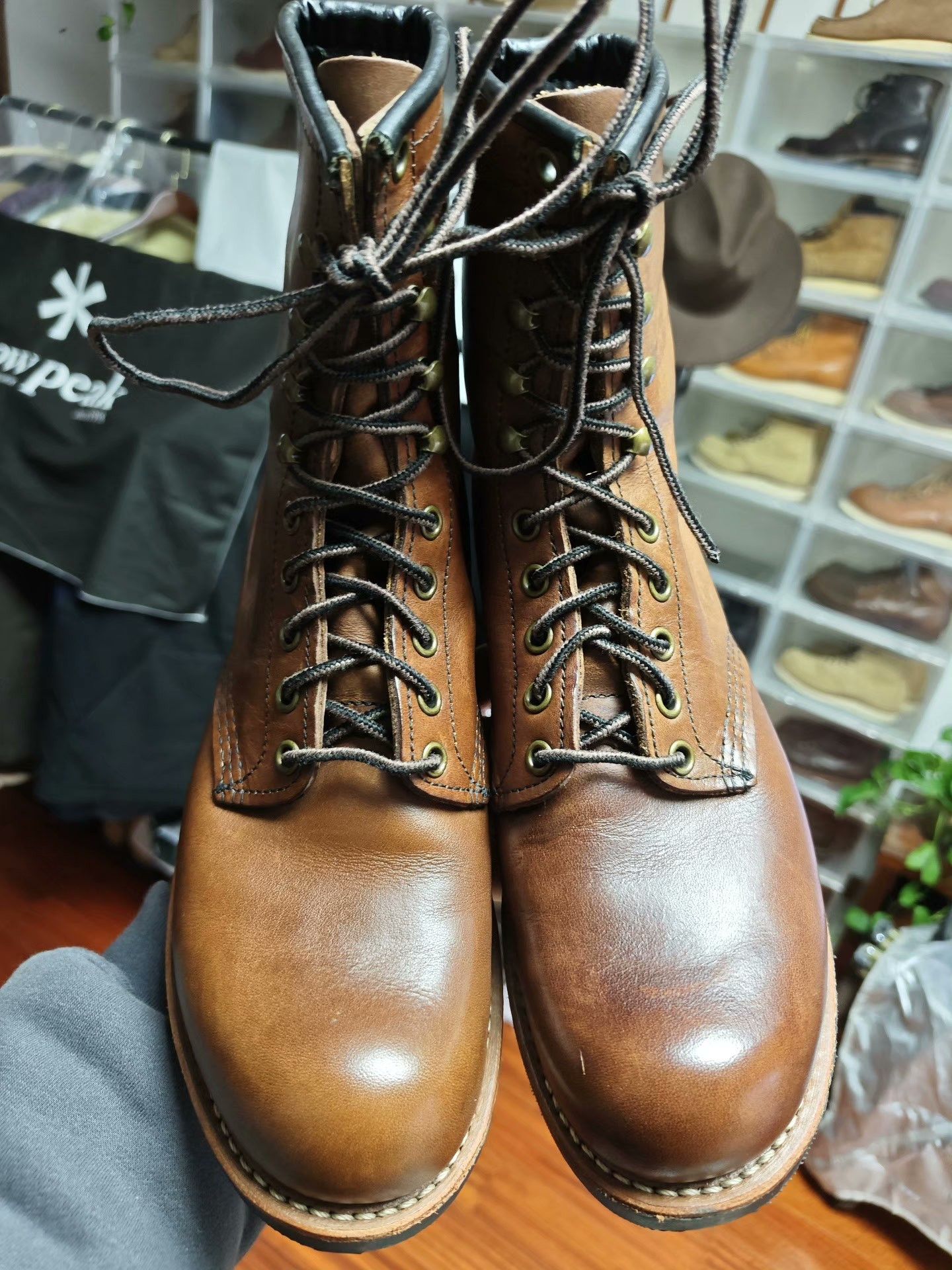 Red Wing Red Wing 2943 High Top Size US 7.5 / EU 40-41 - 2 Thumbnail