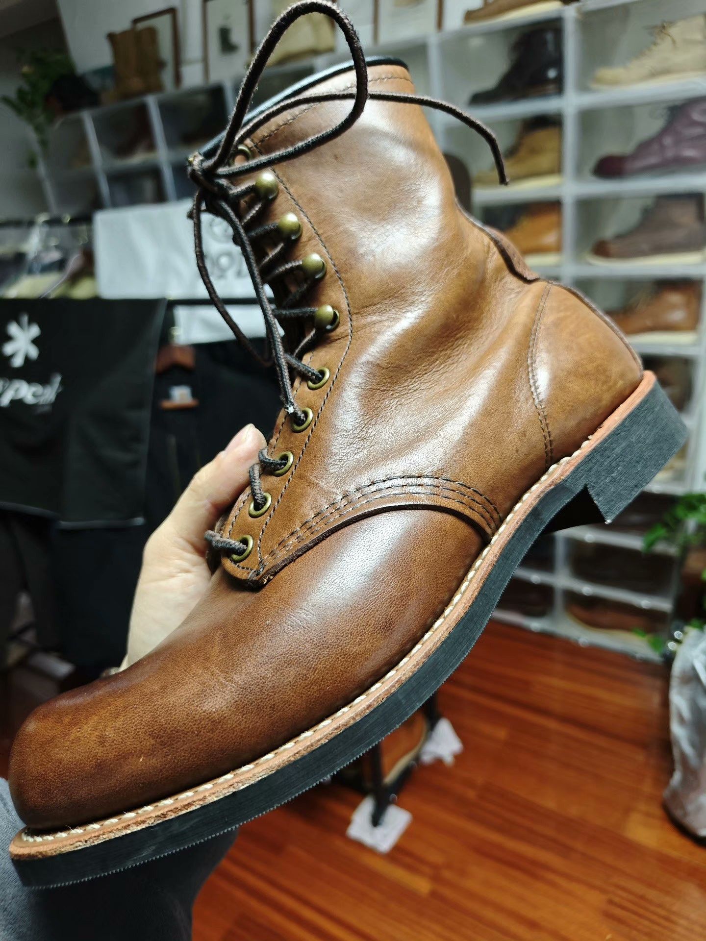 Red Wing Red Wing 2943 High Top Size US 7.5 / EU 40-41 - 3 Thumbnail
