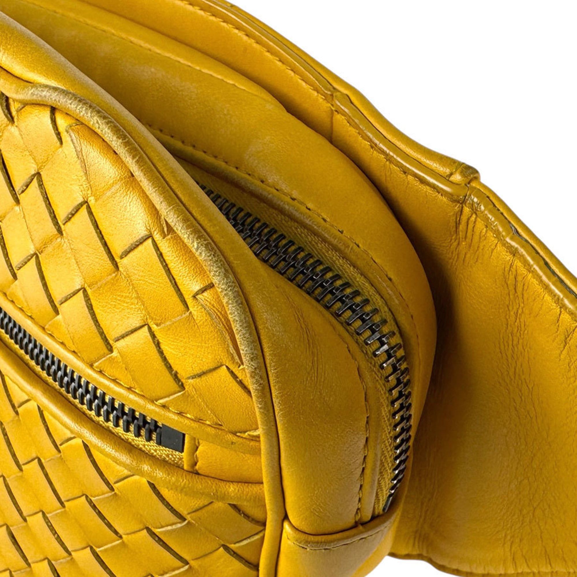 Bottega Veneta Bottega Veneta waist bag in yellow intrecciato leather for men and women. Free shipping. Z8842 Size ONE SIZE - 7 Thumbnail