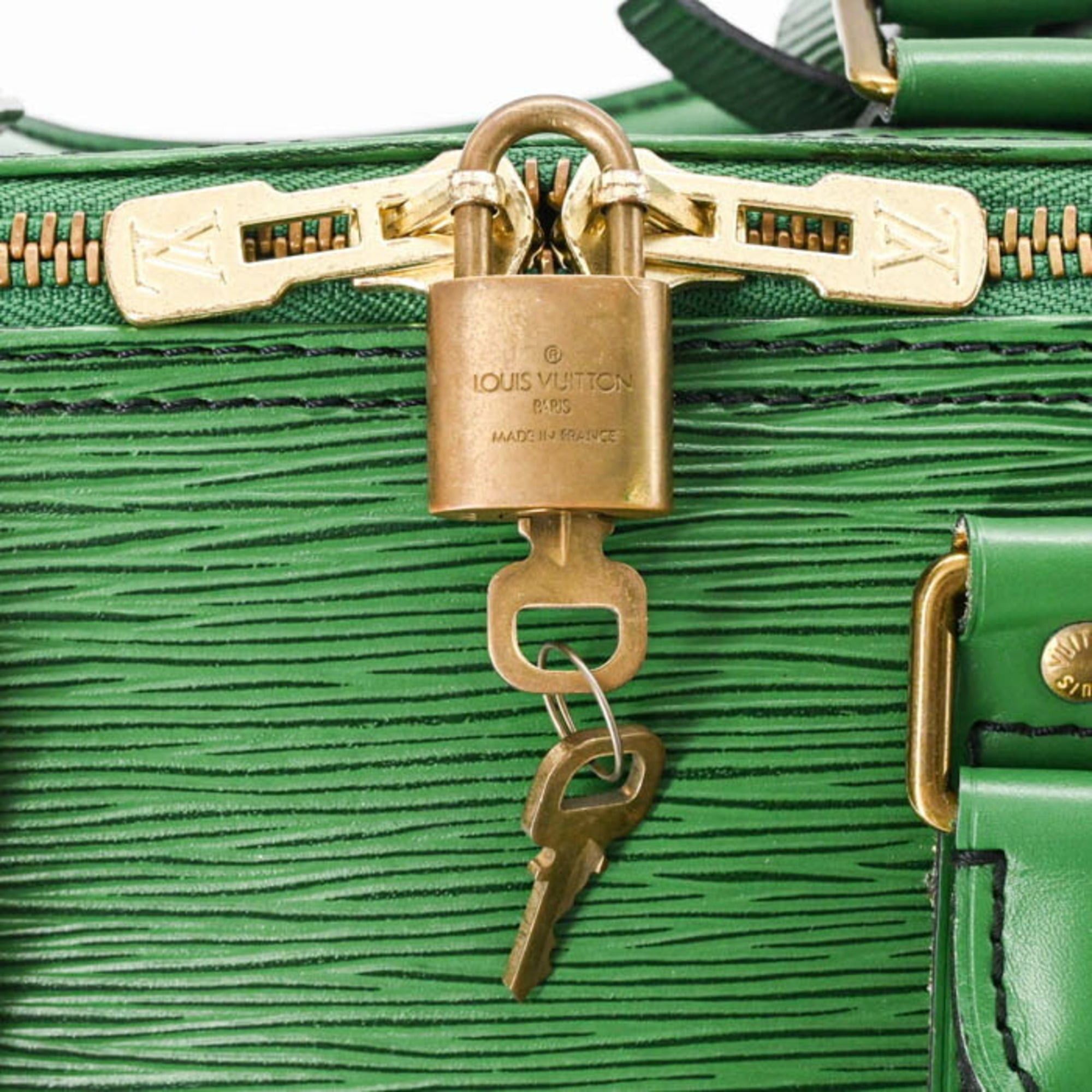 LOUIS VUITTON Epi Keepall 45 Boston Bag in Borneo Green Leather for Men and Women, M42974