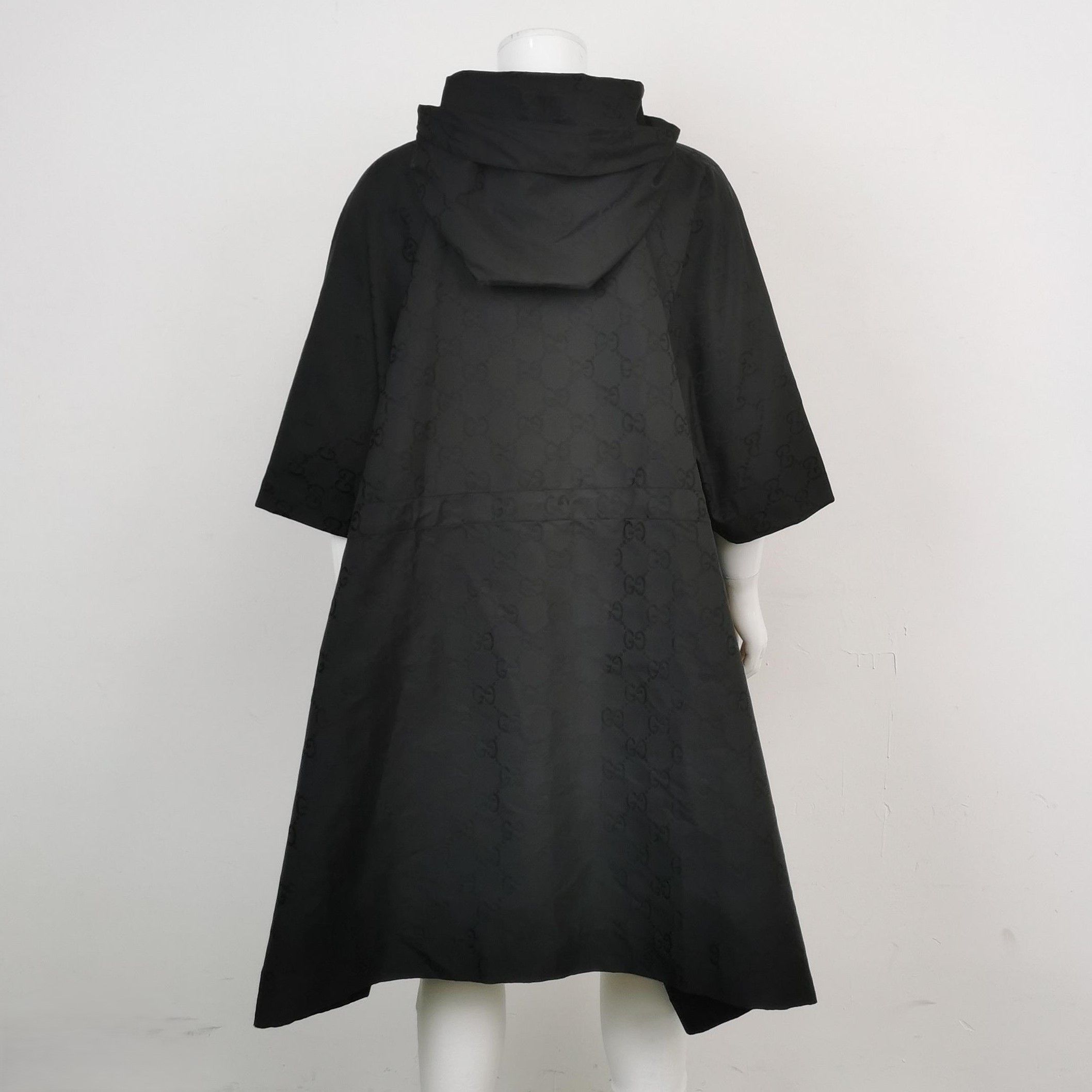 Gucci Gucci Logo Hooded Cape Poncho L Size US L / EU 52-54 / 3 - 3 Thumbnail