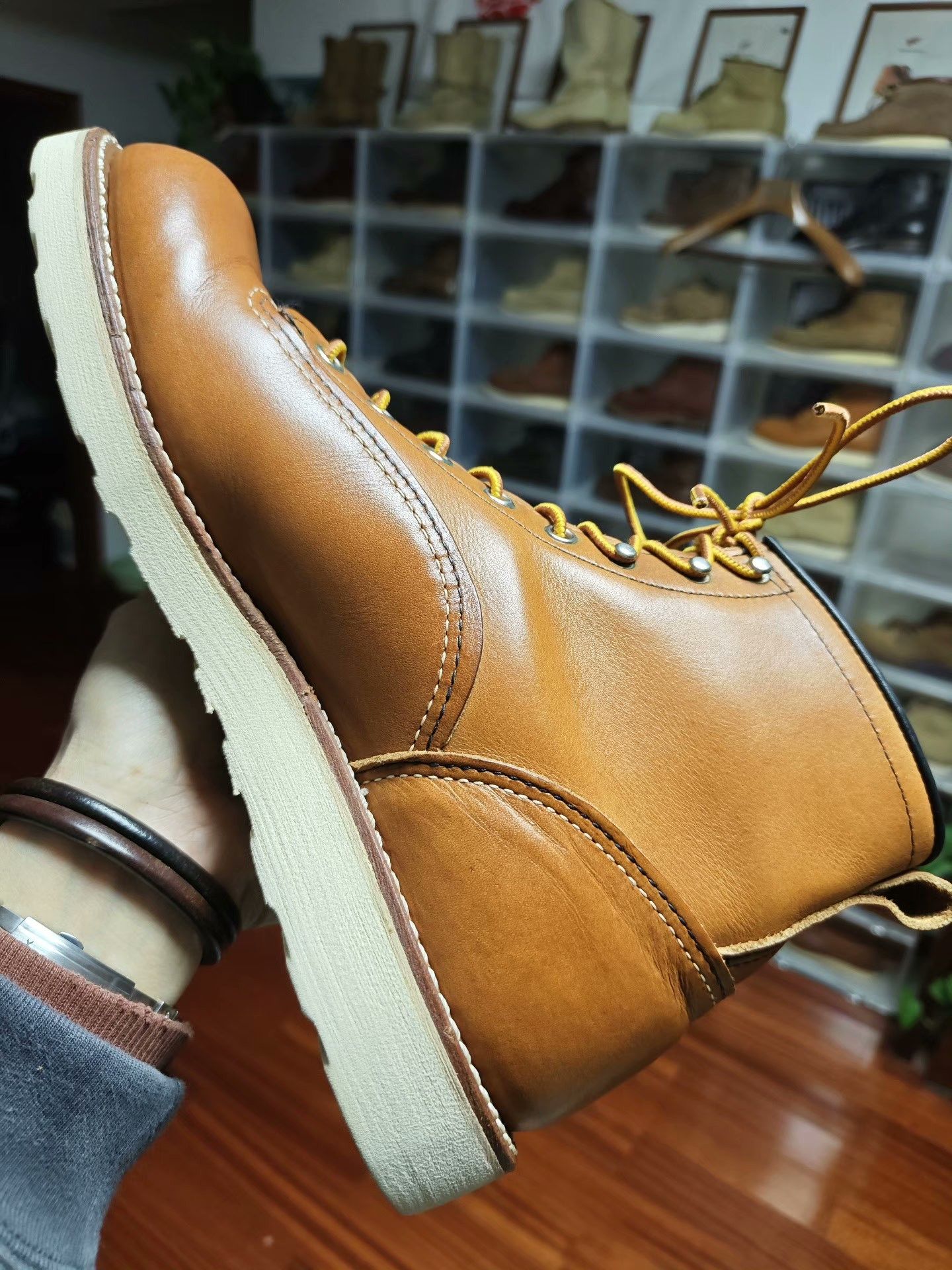 Red Wing Red Wing 2904 Work Boot Size US 9 / EU 42 - 4 Thumbnail