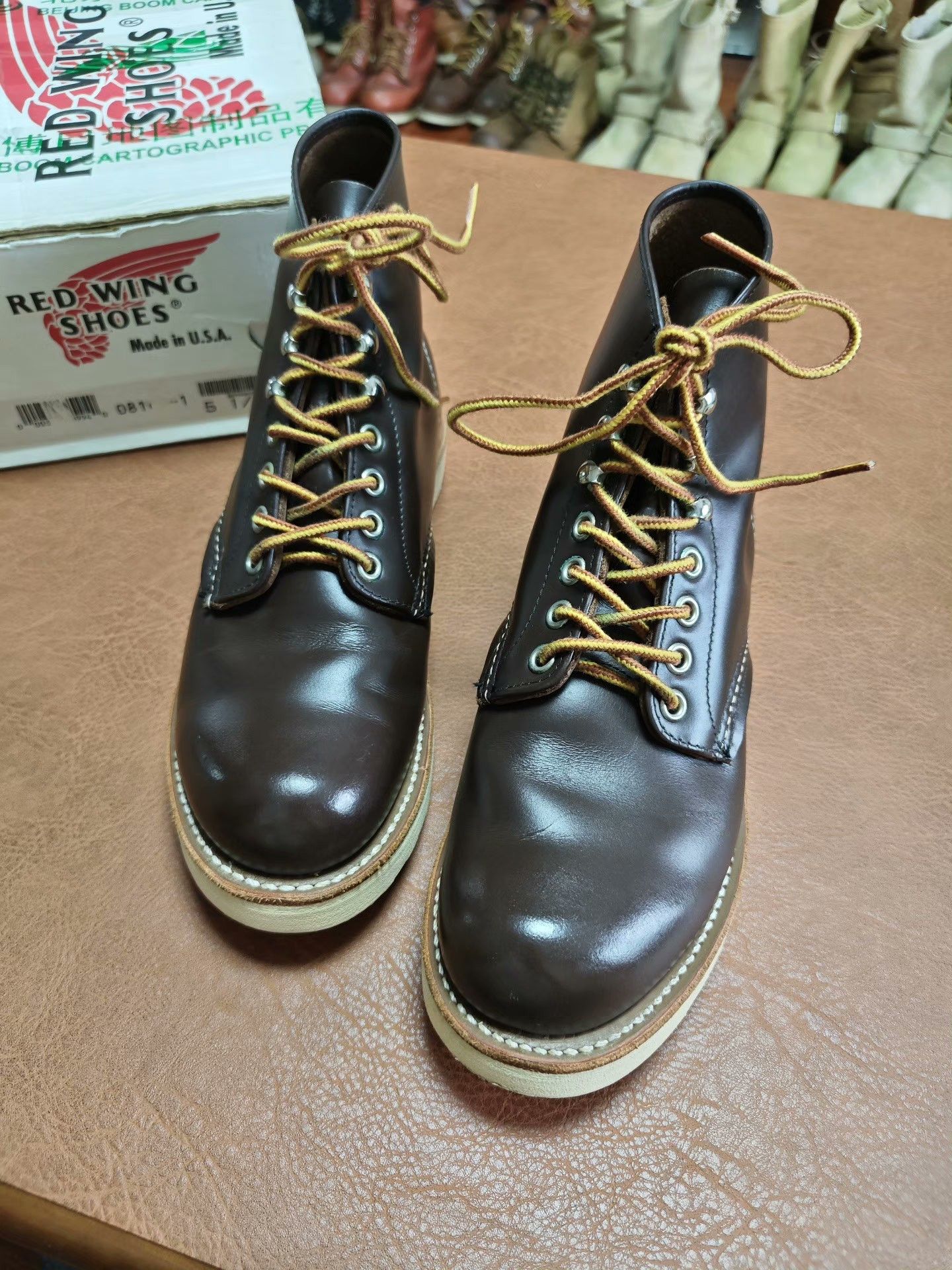Red Wing Red Wing 8160 Embroidered Badge Size US 5.5 / EU 38 - 2 Thumbnail