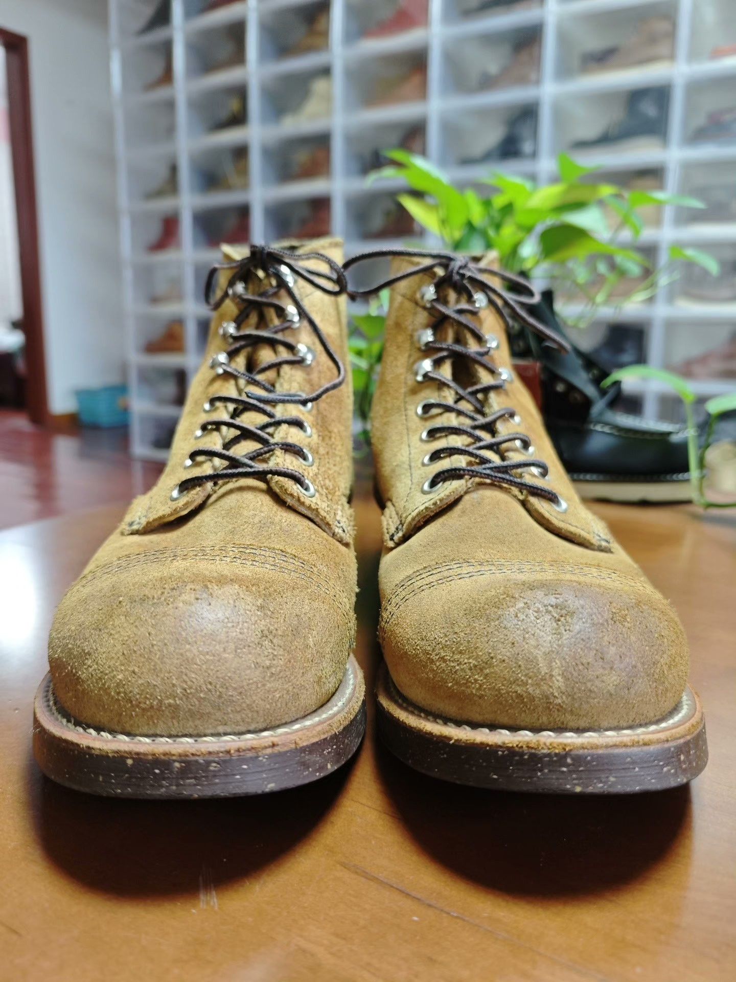 Red Wing Red Wing 8113 Men's Work Boots Size US 8 / EU 41 - 2 Thumbnail