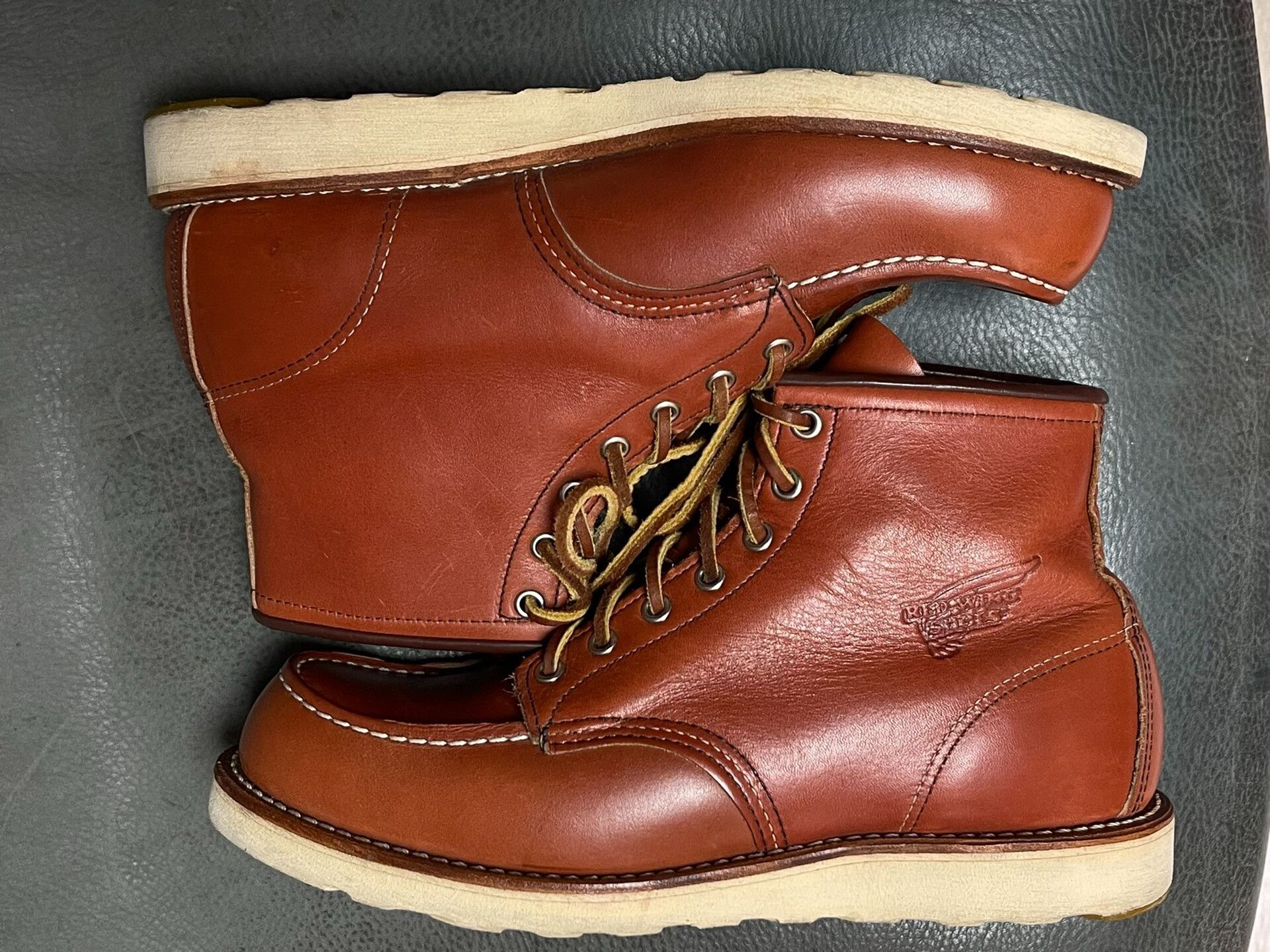Red Wing Red Wing 8131 Leather Shoes Size US 9.5 / EU 42-43 - 3 Thumbnail