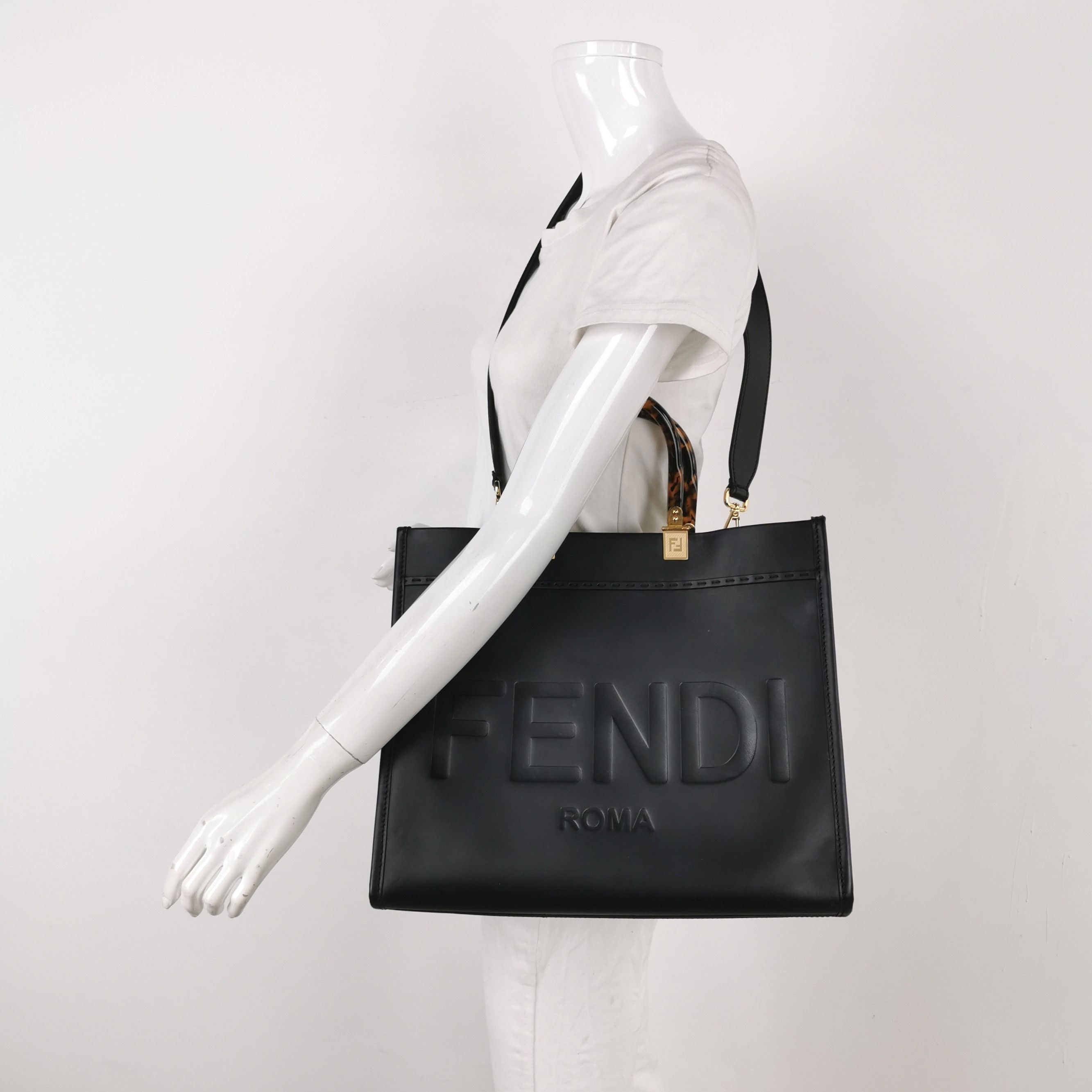 Louis Vuitton Fendi Sunshine Medium Leather Logo Crossbody Bag Size ONE SIZE - 4 Thumbnail