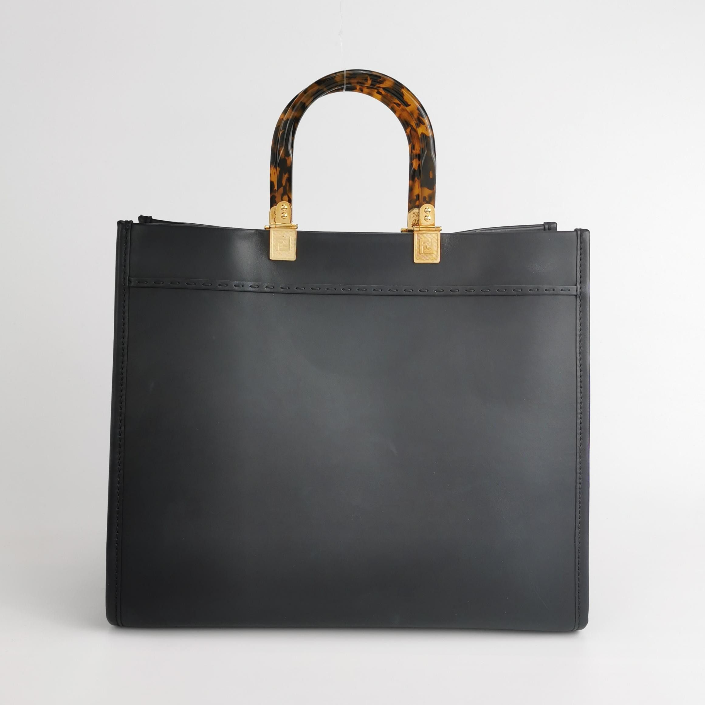 Louis Vuitton Fendi Sunshine Medium Leather Logo Crossbody Bag Size ONE SIZE - 10 Thumbnail