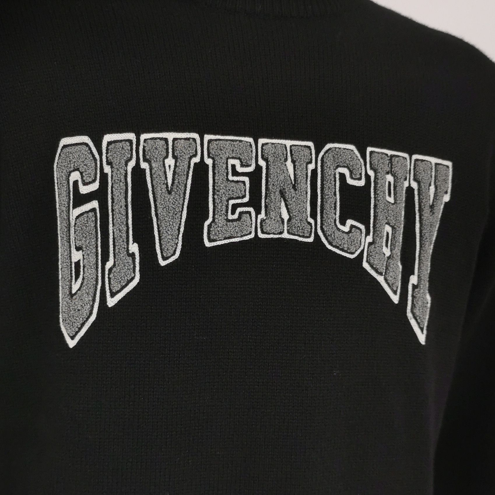 Givenchy Givenchy M Plush Blend Logo Crewneck Sweater Size US M / EU 48-50 / 2 - 6 Thumbnail
