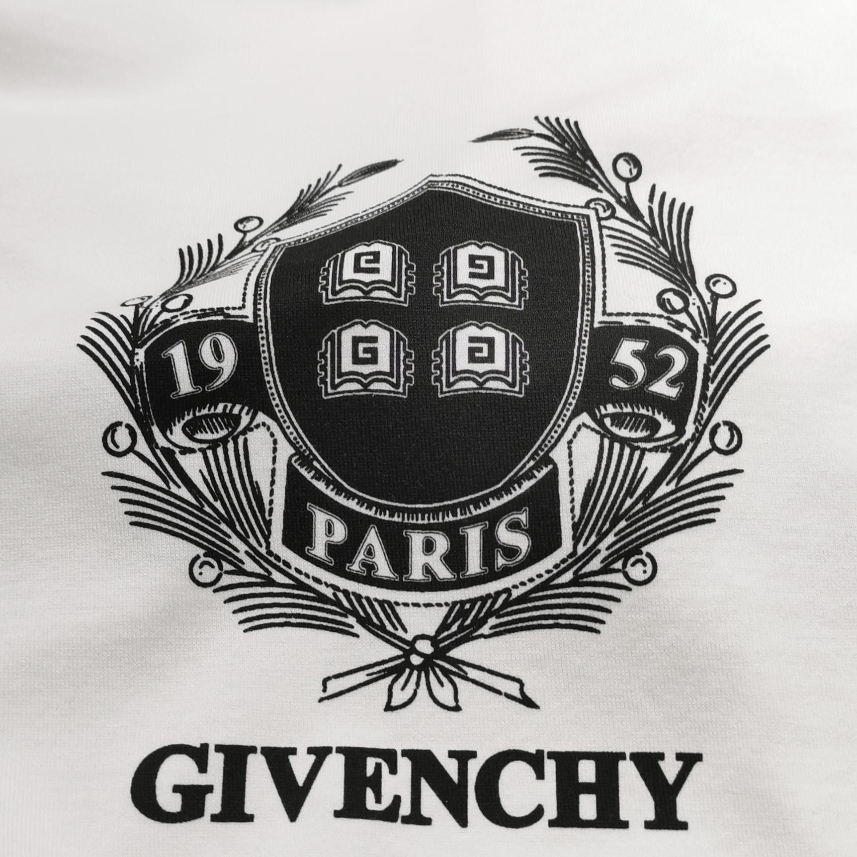 Givenchy Givenchy White Logo Crew Neck T-Shirt XL Size US XL / EU 56 / 4 - 5 Thumbnail