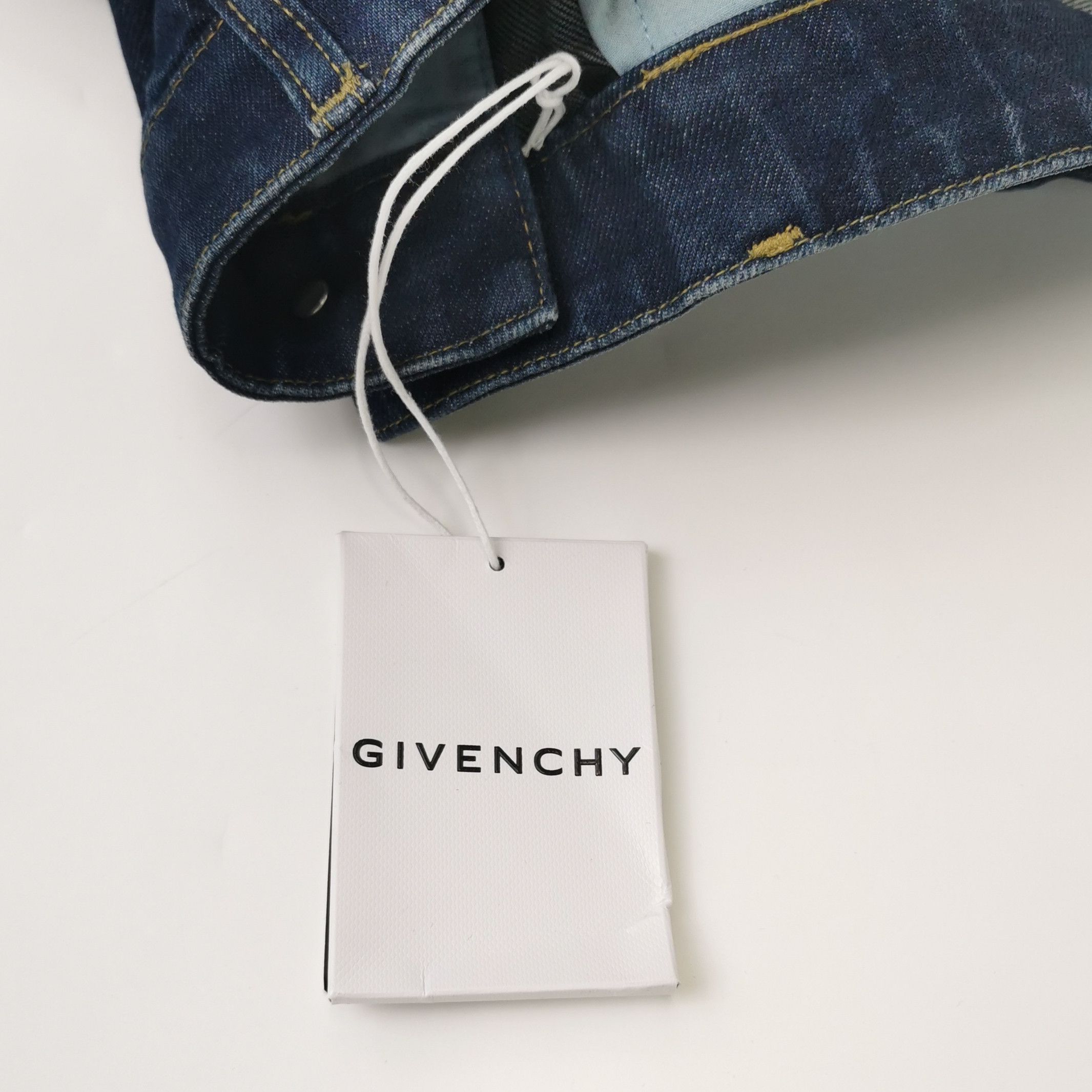 Givenchy Dark Blue High-Waisted Denim Jeans Size US 35 - 7 Thumbnail