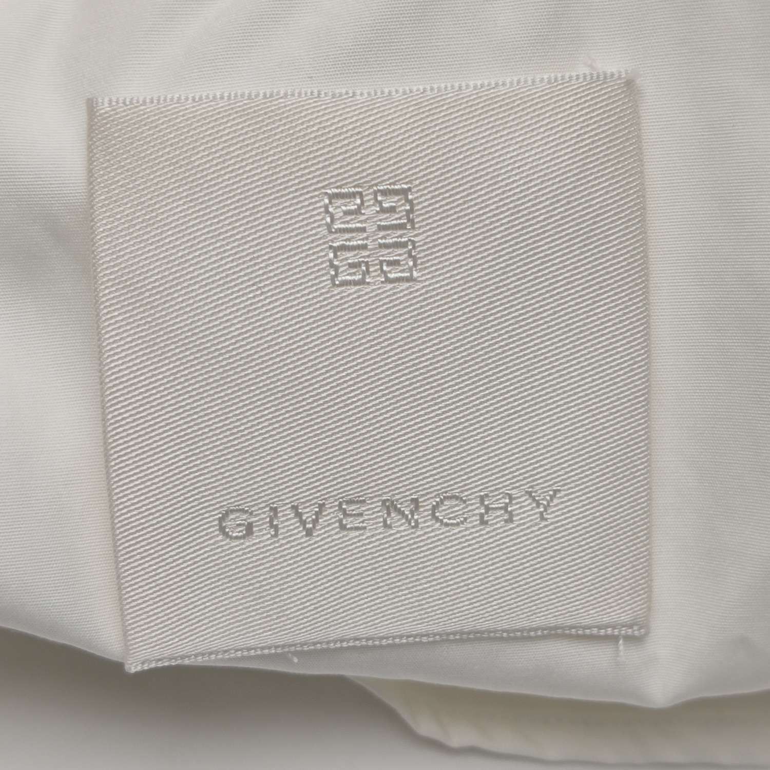 Givenchy Givenchy Cotton Solid Single - Breasted Spread Collar Shirt S/37 Size US S / EU 44-46 / 1 - 9 Thumbnail