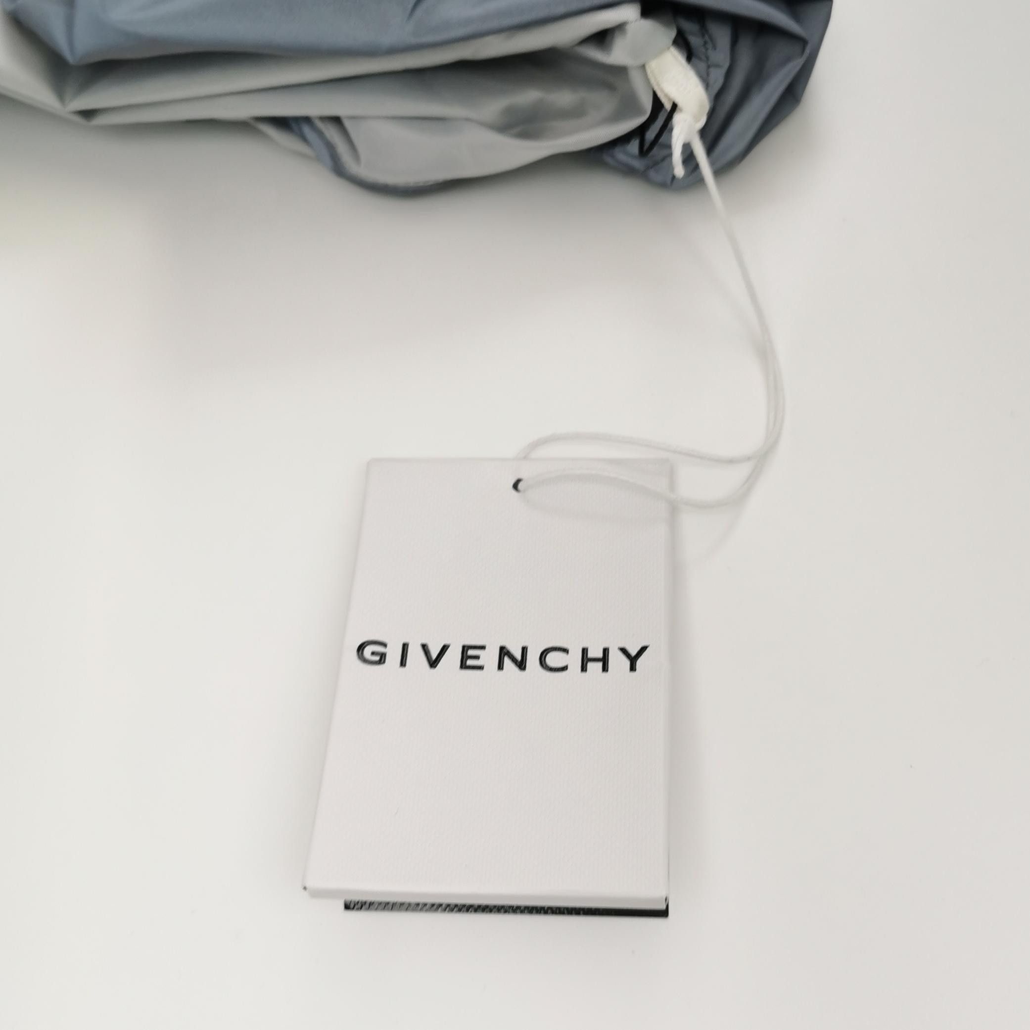 Givenchy Givenchy Solid Color Hooded Jacket L Size US L / EU 52-54 / 3 - 7 Thumbnail