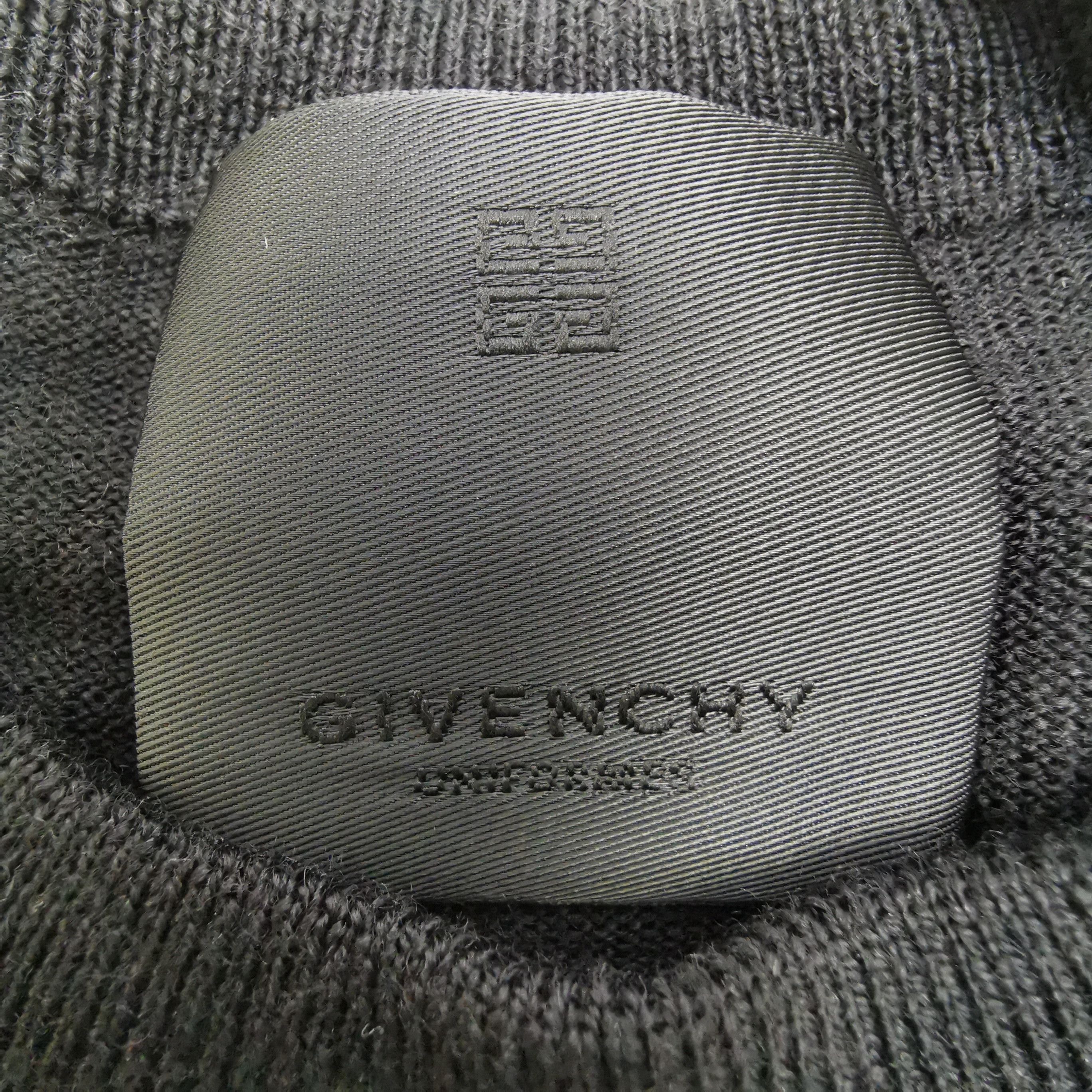 Givenchy Givenchy M Wool Solid Crewneck Sweater Size US M / EU 48-50 / 2 - 10 Thumbnail