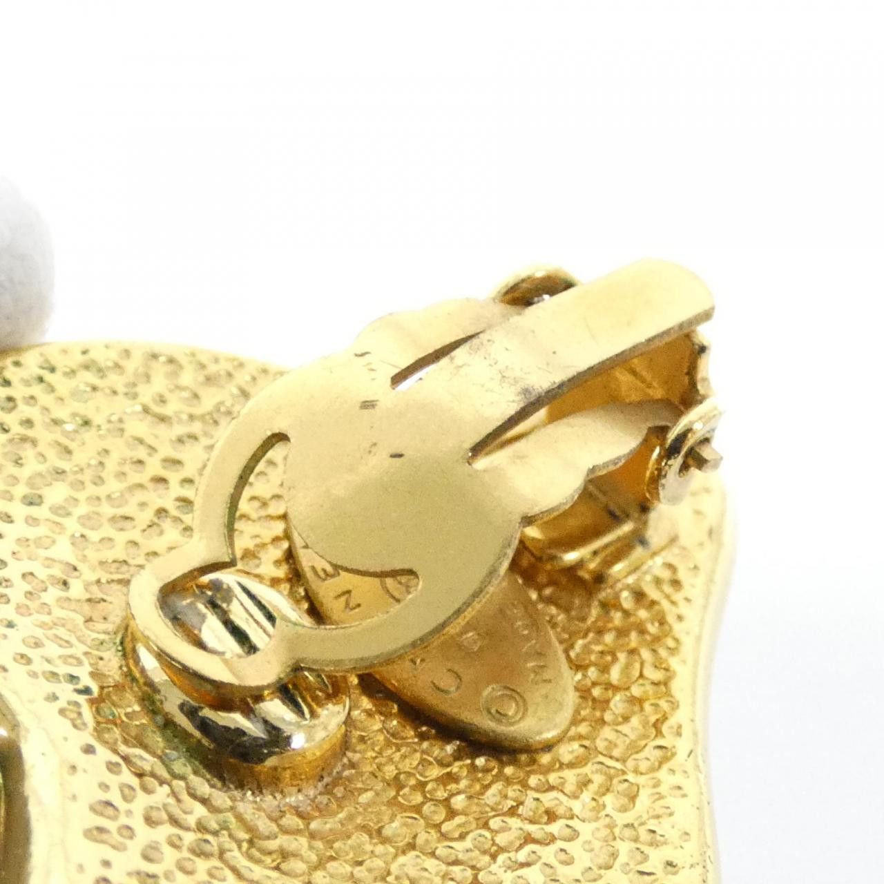 Chanel Chanel Chanel Vintage Earrings Metal Earrings DUTY FREE for USA Size ONE SIZE - 4 Thumbnail