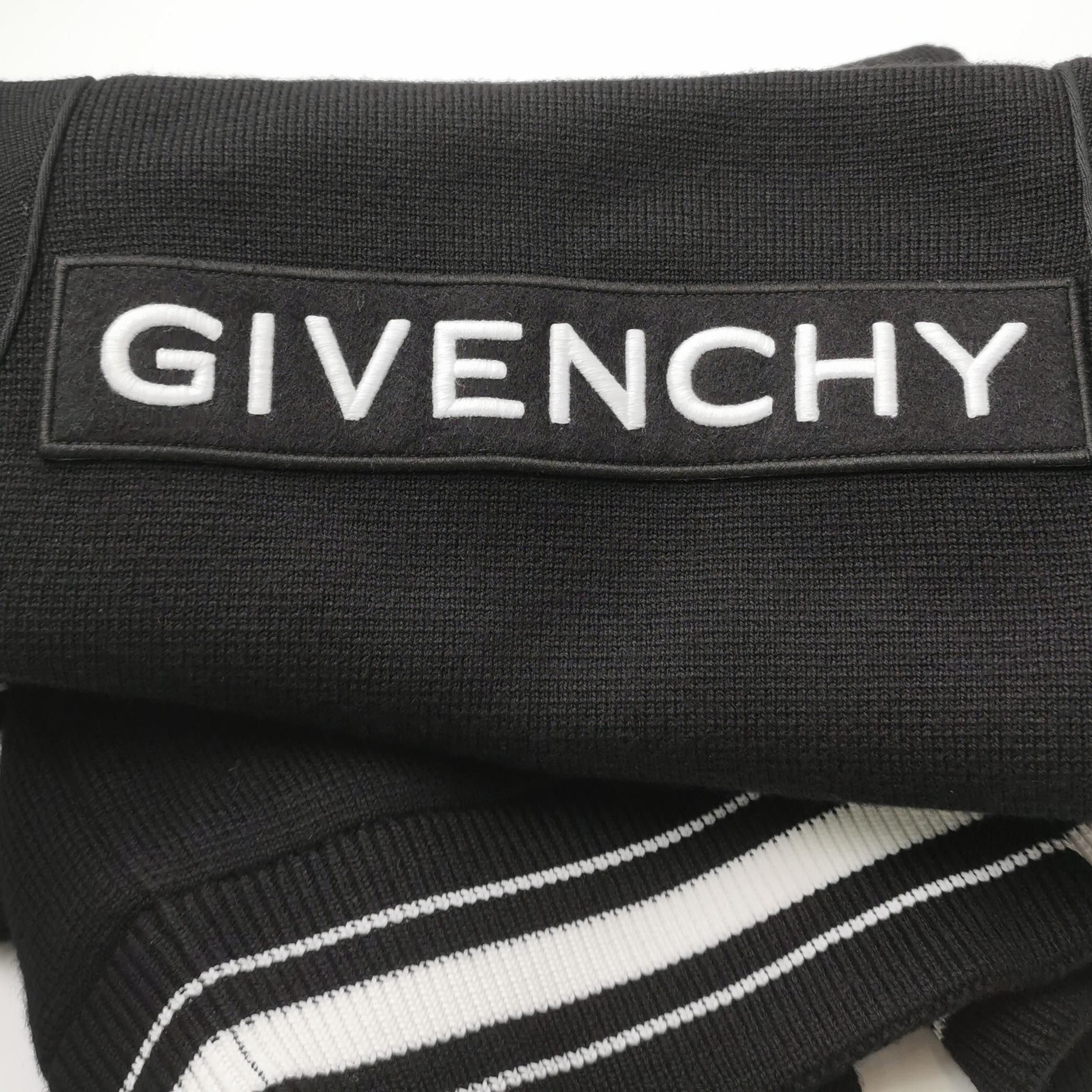 Givenchy Givenchy XS White Logo Short-Sleeve Shirt Size US L / EU 52-54 / 3 - 6 Thumbnail