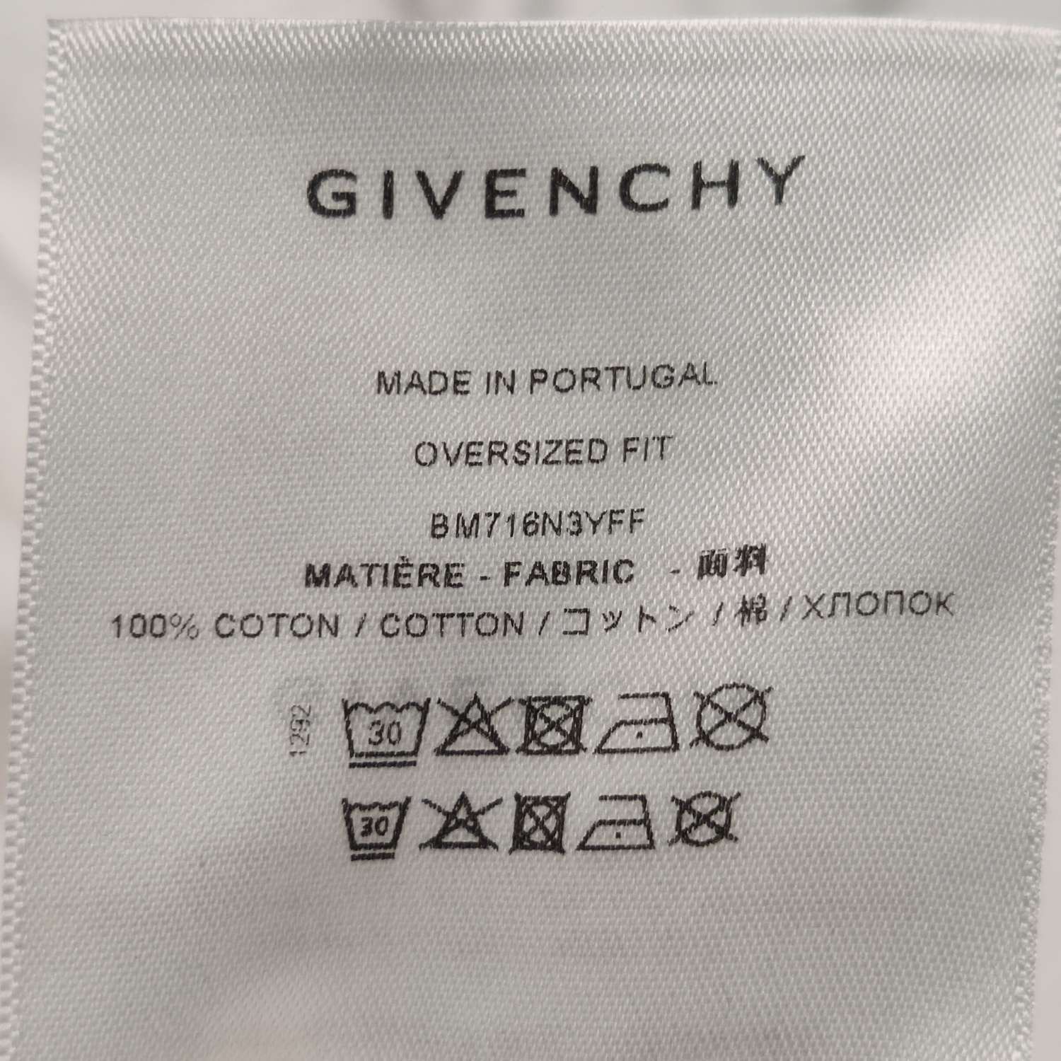 Givenchy Givenchy XXL Graphic Print Cotton Short-Sleeve T-Shirt Size US XXL / EU 58 / 5 - 17 Thumbnail