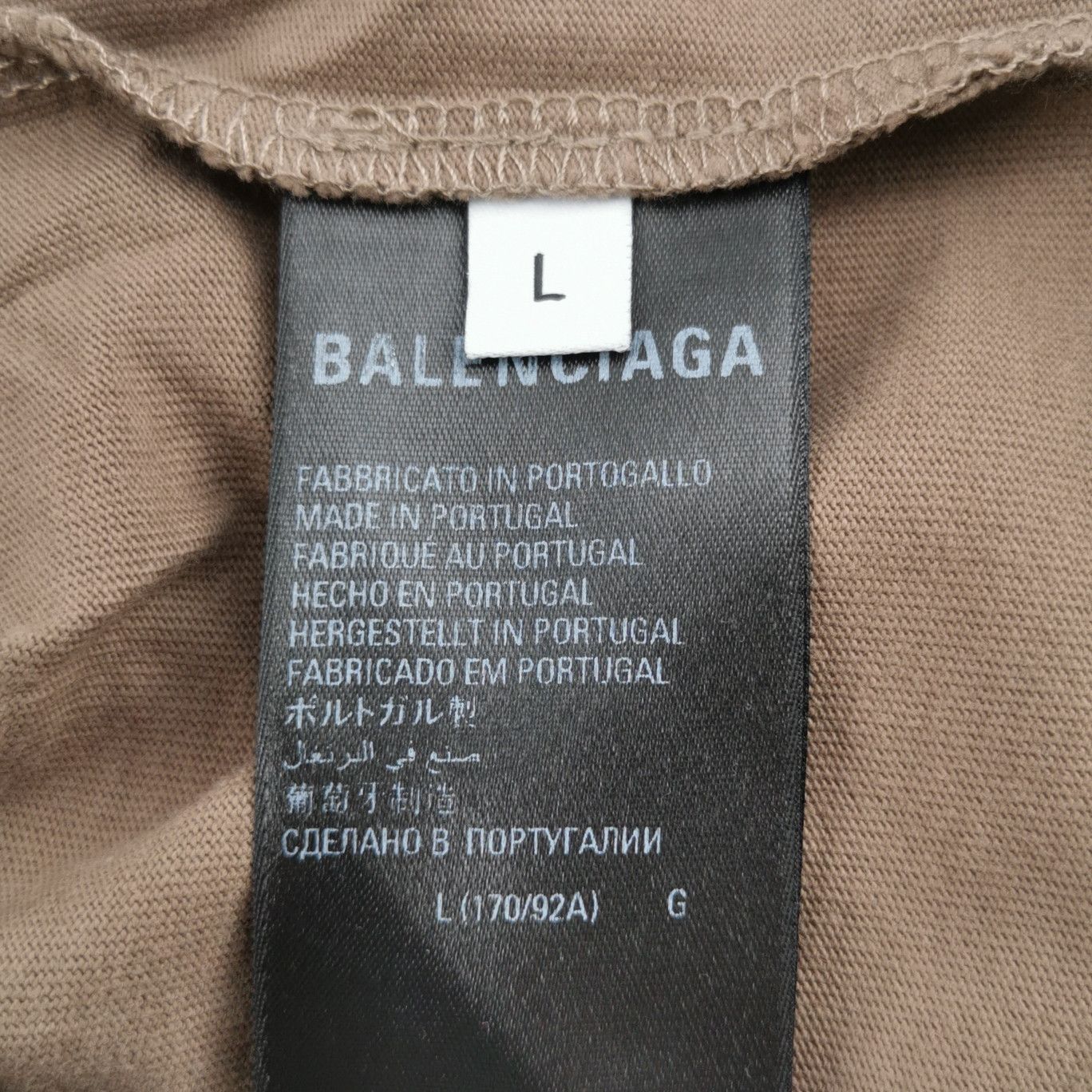 Balenciaga Balenciaga Distressed Cotton Logo Round Neck T-Shirt L Size US L / EU 52-54 / 3 - 16 Thumbnail
