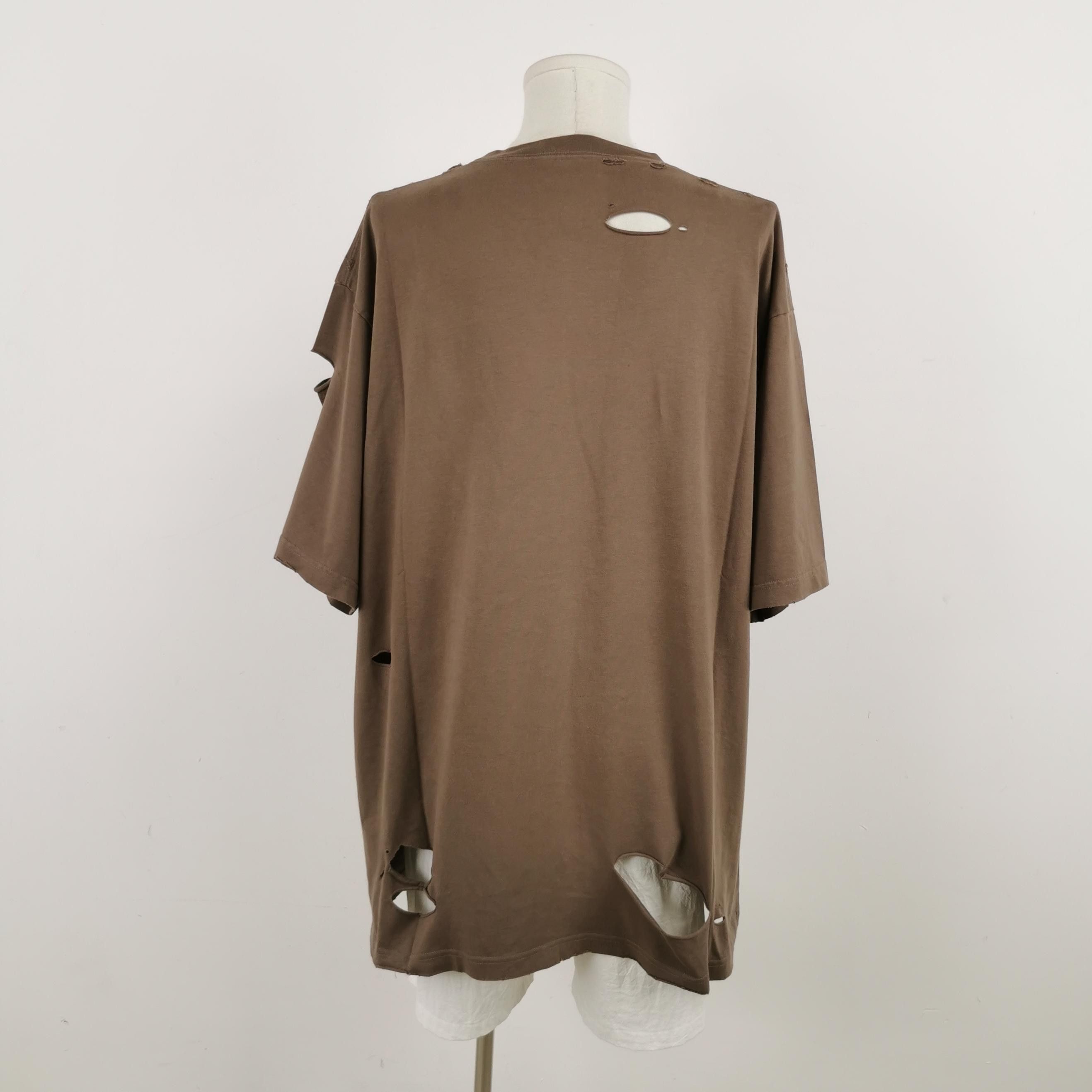 Balenciaga Balenciaga Distressed Cotton Logo Round Neck T-Shirt L Size US L / EU 52-54 / 3 - 4 Thumbnail