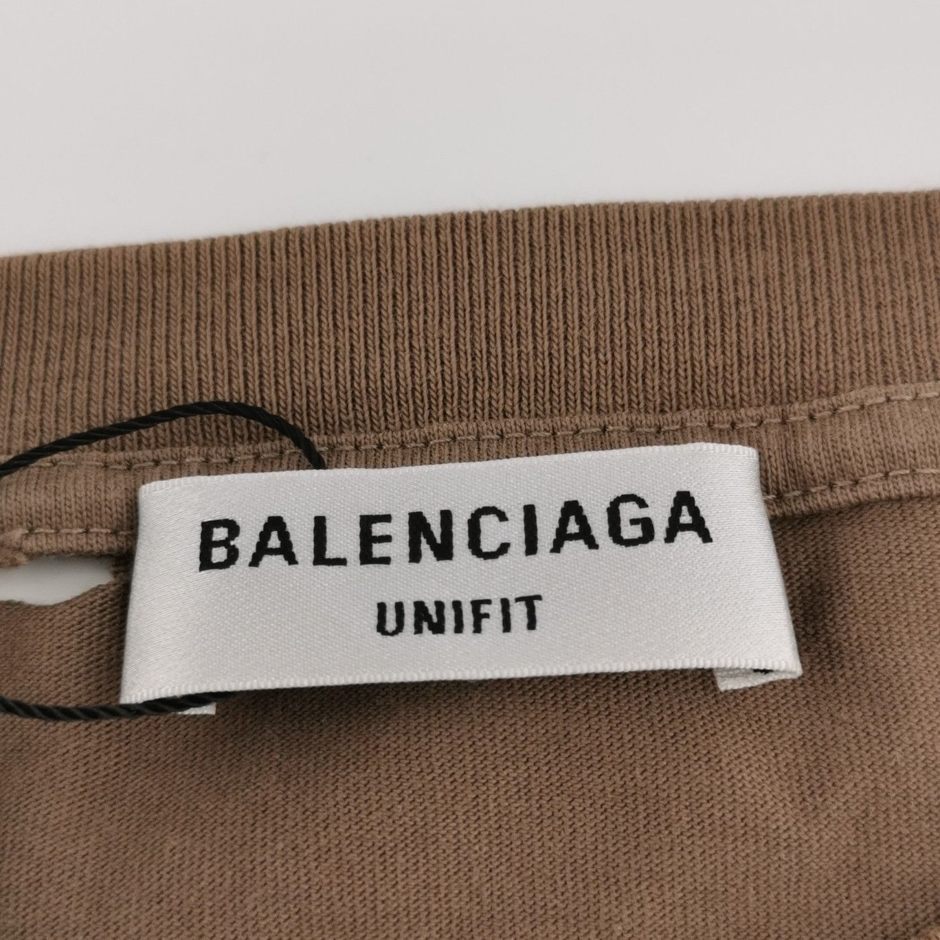 Balenciaga Balenciaga Distressed Cotton Logo Round Neck T-Shirt L Size US L / EU 52-54 / 3 - 14 Thumbnail