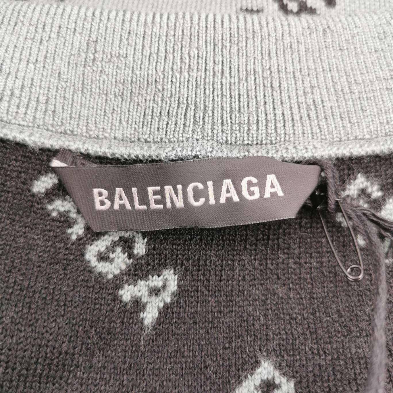 Balenciaga Balenciaga Checkered Contrast Zip Puffer Jacket L Size US L / EU 52-54 / 3 - 7 Thumbnail