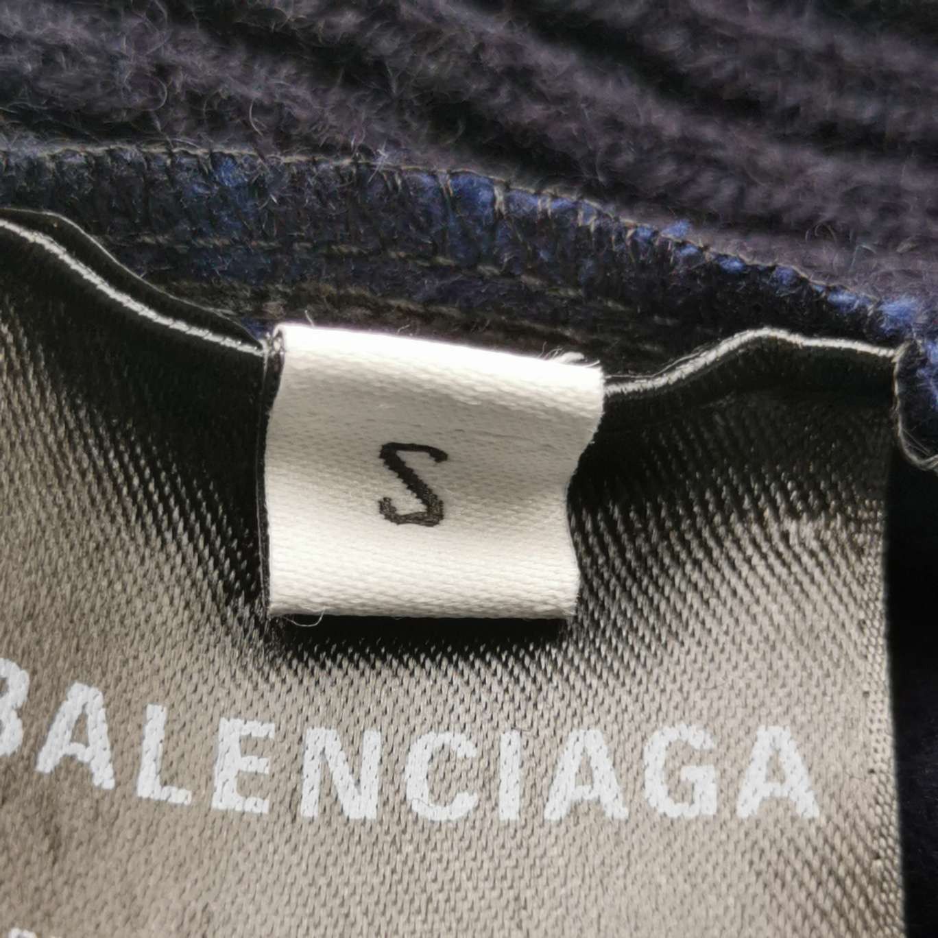 Balenciaga Balenciaga S Wool-Cotton V-Neck Long-Sleeve Top Size US S / EU 44-46 / 1 - 17 Thumbnail