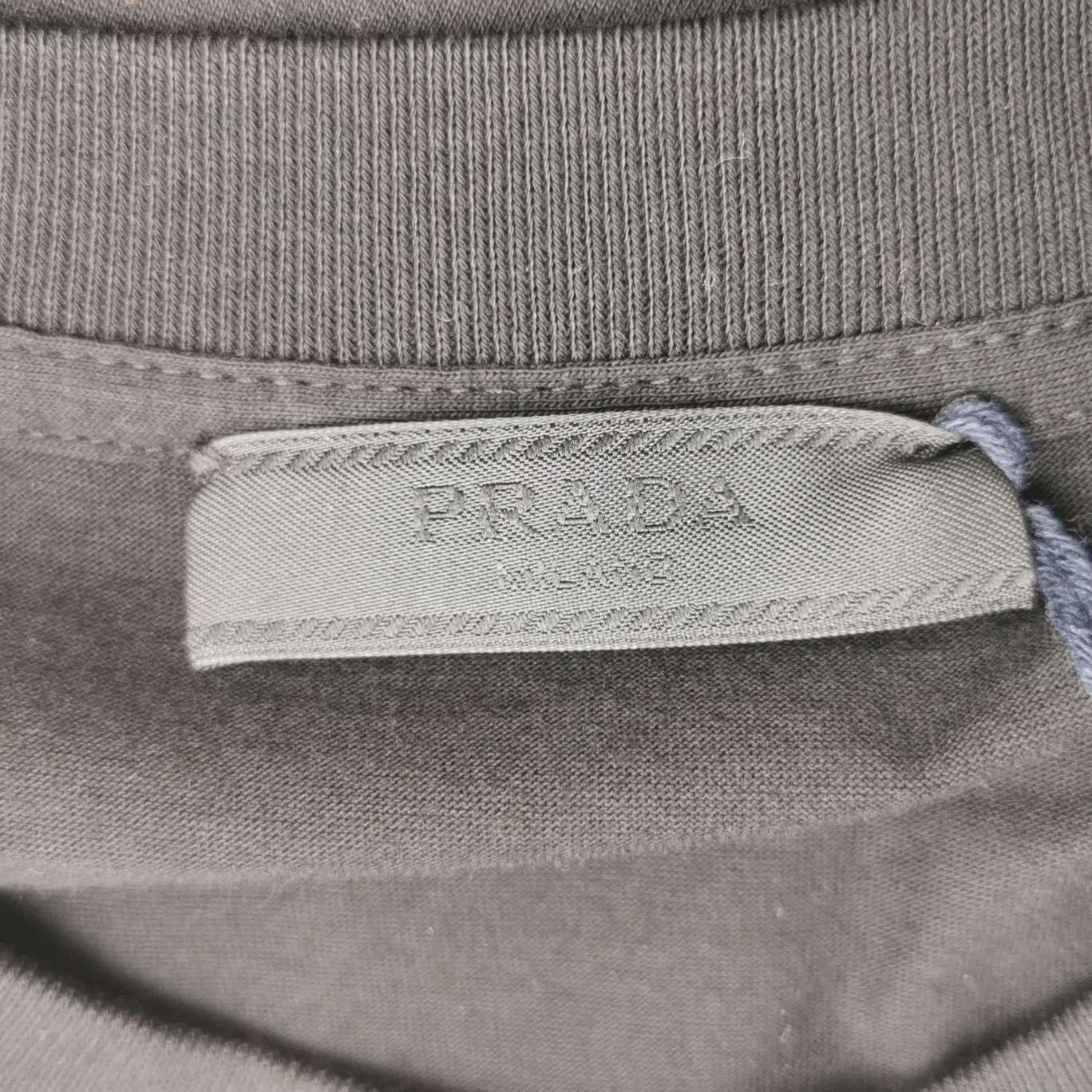 Prada Prada L Cotton Solid Round Neck Short-Sleeve T-Shirt Size US L / EU 52-54 / 3 - 8 Thumbnail