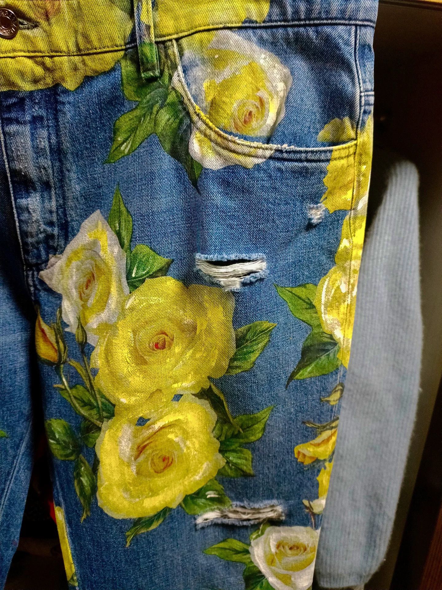 Dolce & Gabbana Dolce & Gabbana Loose Yellow Rose Jeans Size US 28 / EU 44 - 5 Thumbnail