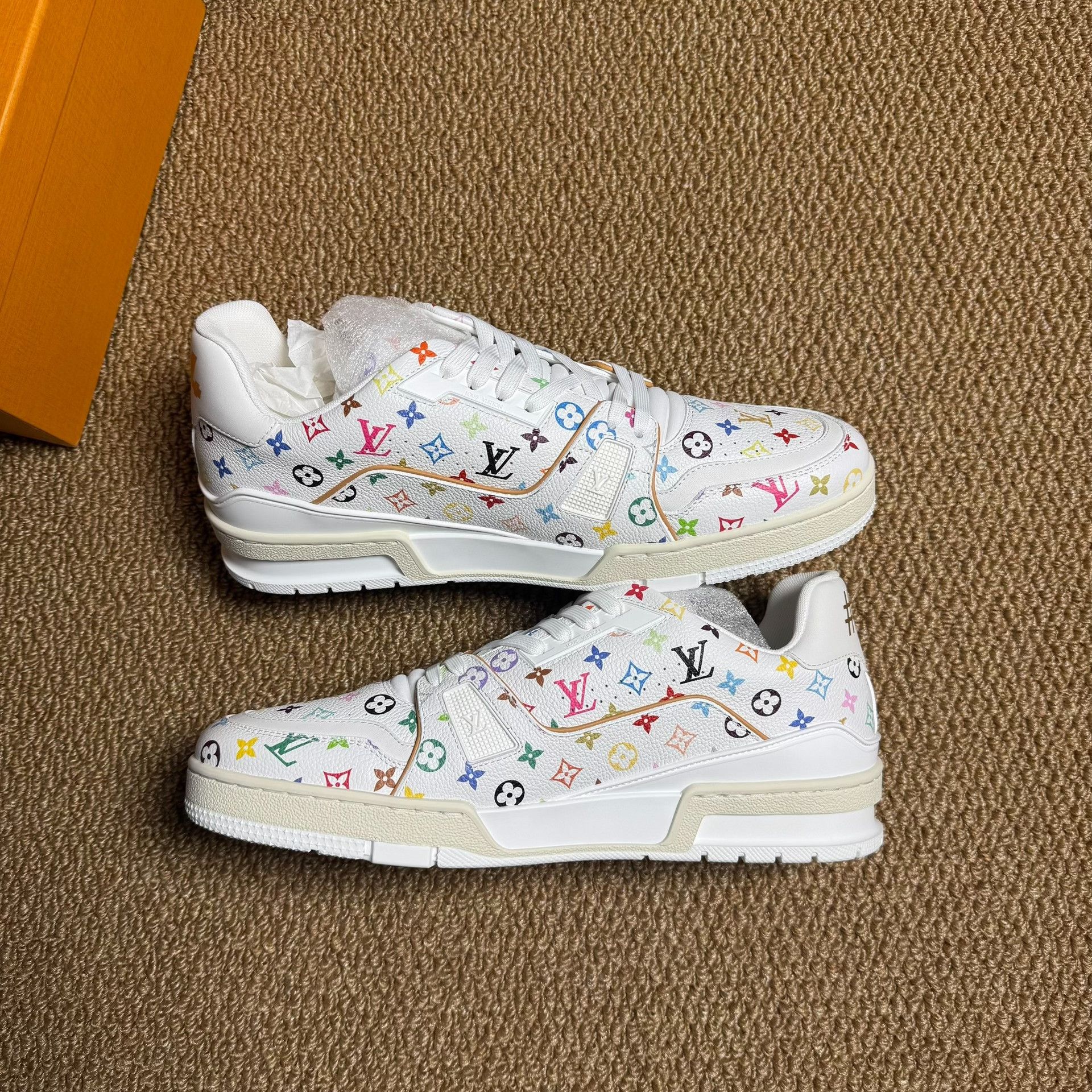 Louis Vuitton Louis Vuitton x Murakami Trainer Size US 10 / EU 43 - 3 Thumbnail