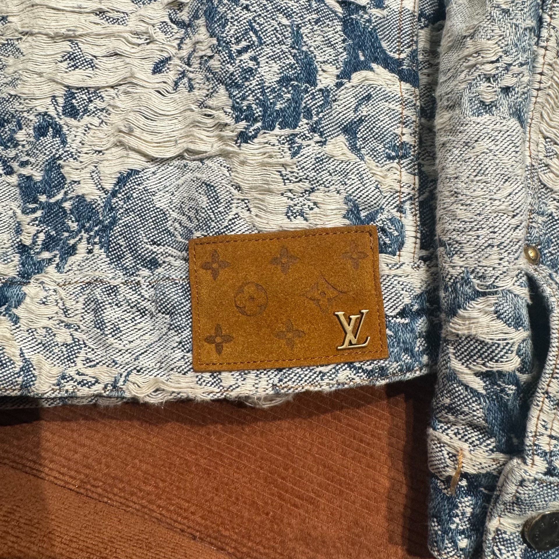 Louis Vuitton Louis Vuitton Distressed Denim Jacket Size US S / EU 44-46 / 1 - 4 Thumbnail