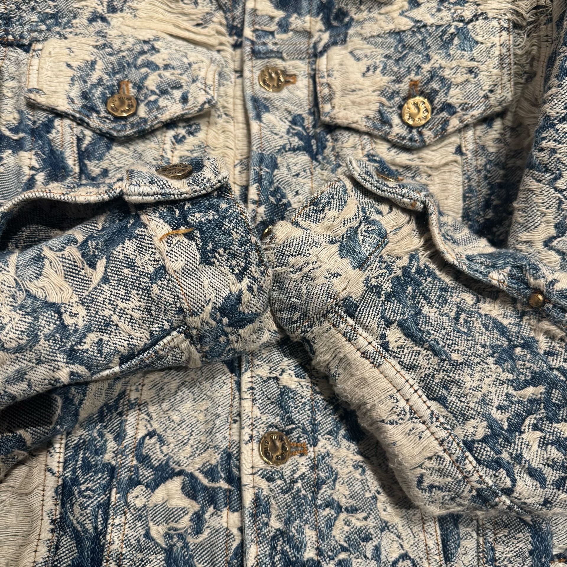 Louis Vuitton Louis Vuitton Distressed Denim Jacket Size US S / EU 44-46 / 1 - 3 Thumbnail