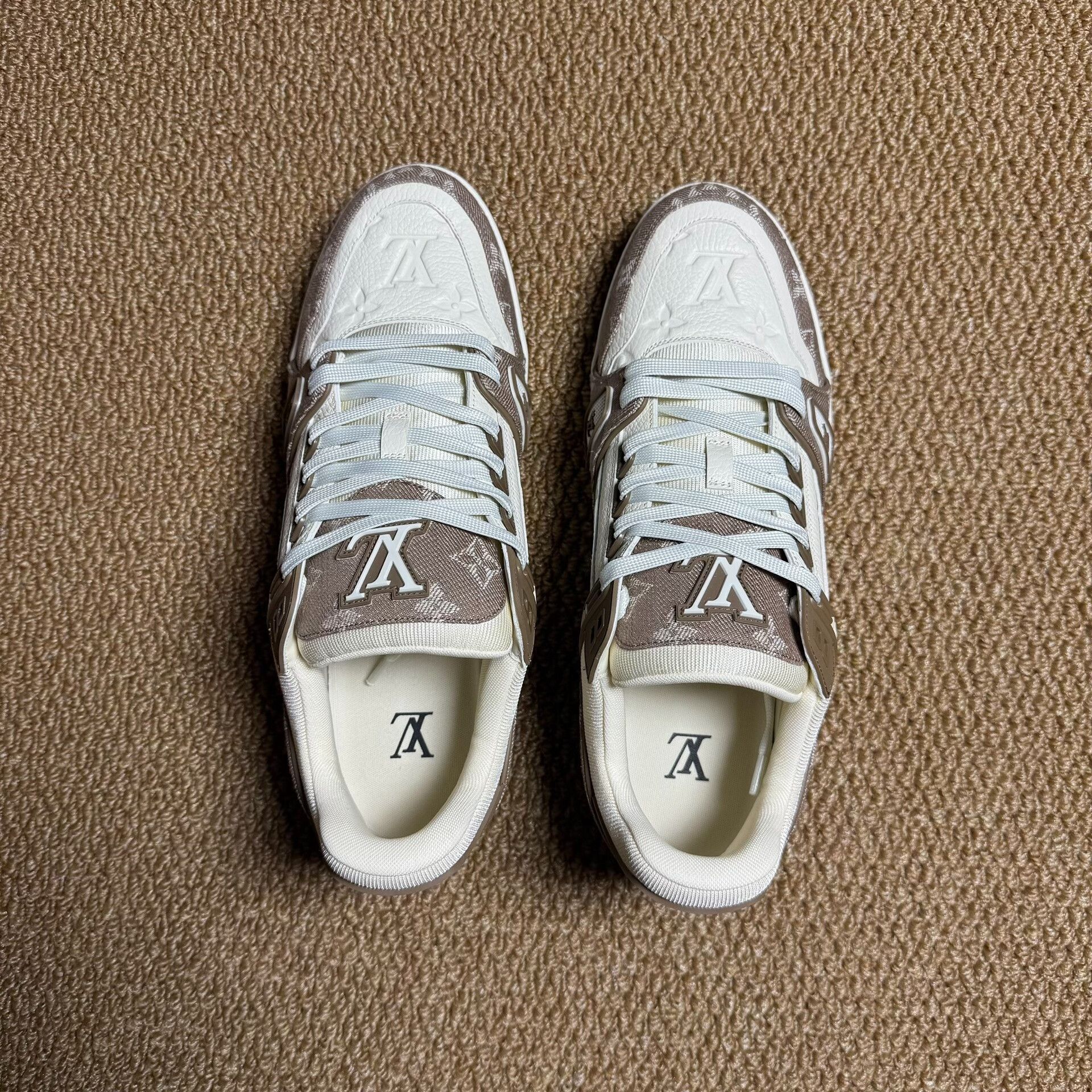 Louis Vuitton Louis Vuitton LV Trainer Sneaker Size US 10 / EU 43 - 4 Thumbnail