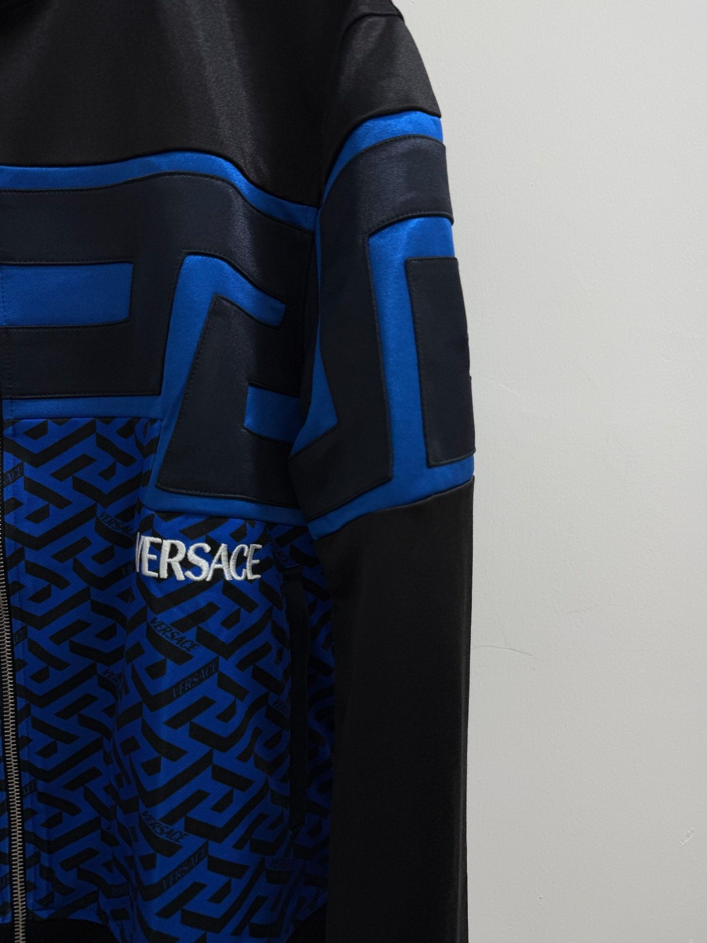 Versace Versace Men's Casual Jacket Size US S / EU 44-46 / 1 - 3 Thumbnail