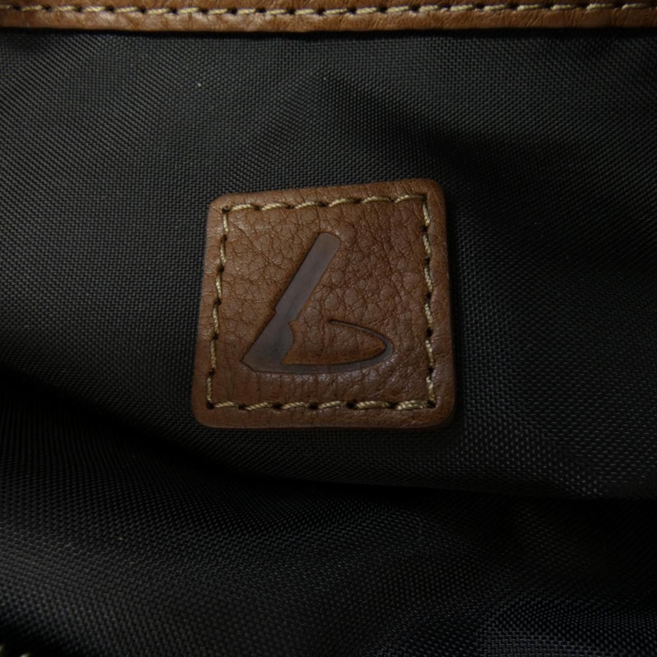 Other Other Tsuchiya Kaban Tore Oilnume Leather Bag Leather Crossbody Bag DUTY FREE for USA Size ONE SIZE - 5 Thumbnail