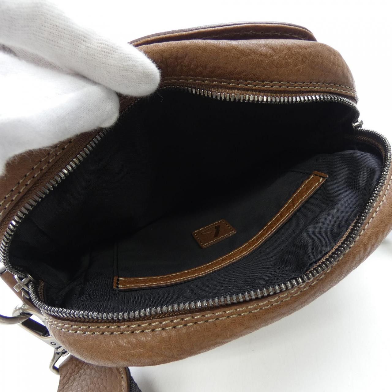 Other Other Tsuchiya Kaban Tore Oilnume Leather Bag Leather Crossbody Bag DUTY FREE for USA Size ONE SIZE - 6 Thumbnail
