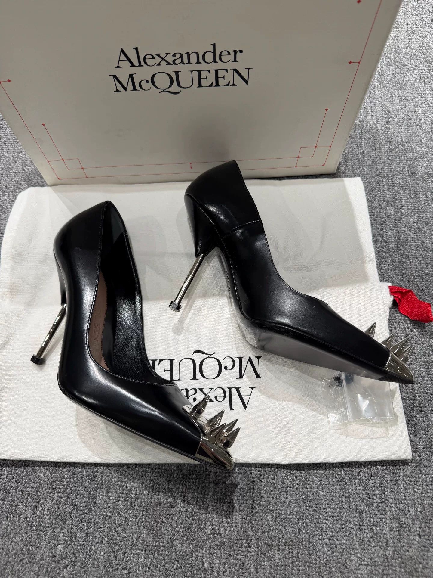 Alexander McQueen Alexander McQueen Studded Pointed Toe Heels Size US 4 / IT 34 - 4 Thumbnail